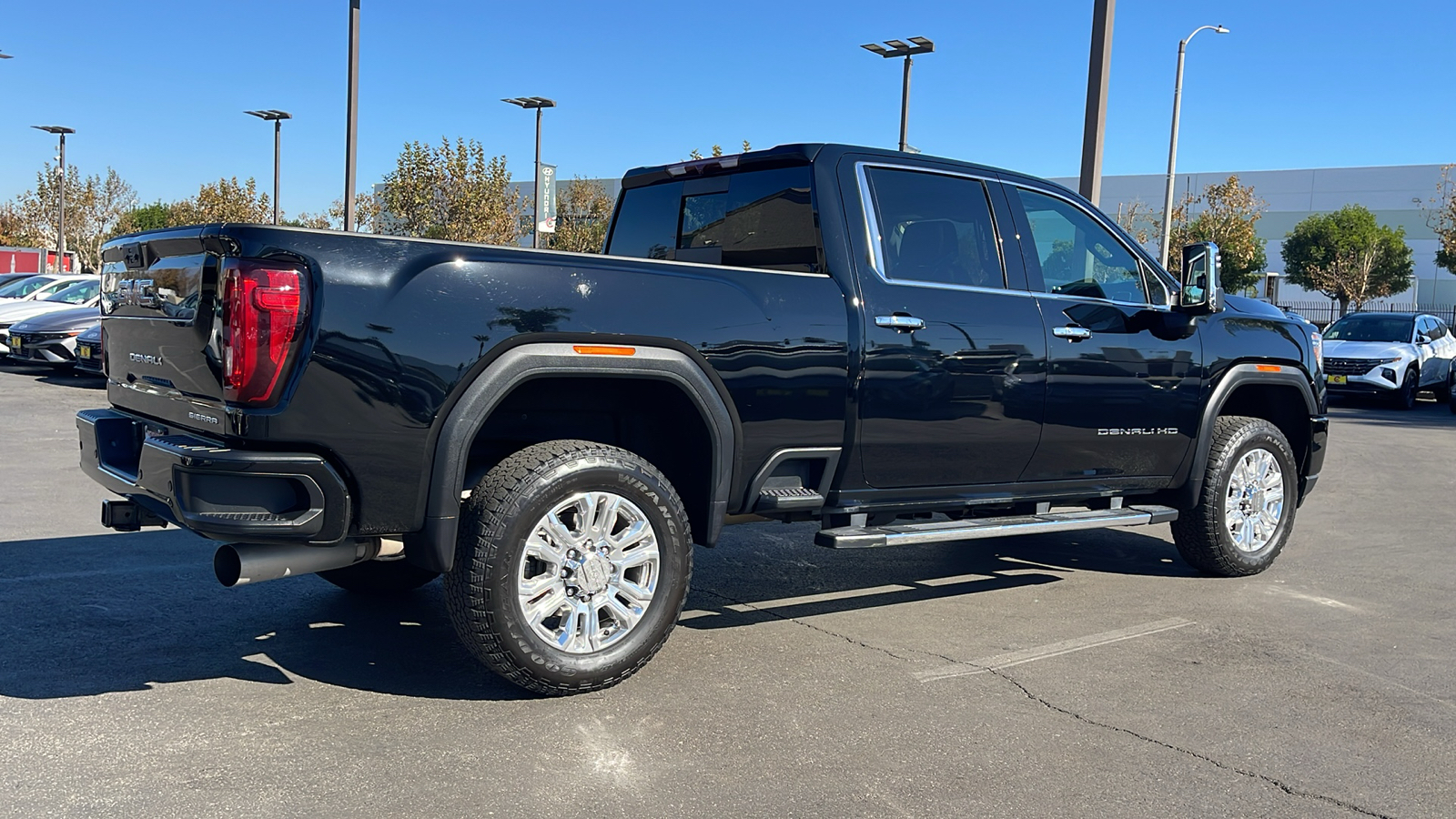 2023 GMC Sierra 2500HD 4WD Crew Cab Standard Bed Denali 6