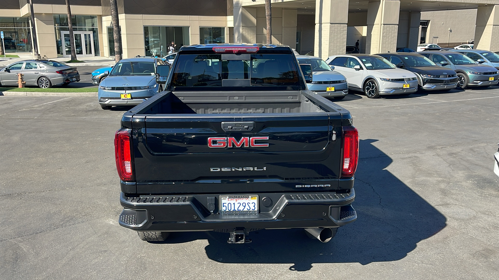 2023 GMC Sierra 2500HD 4WD Crew Cab Standard Bed Denali 7