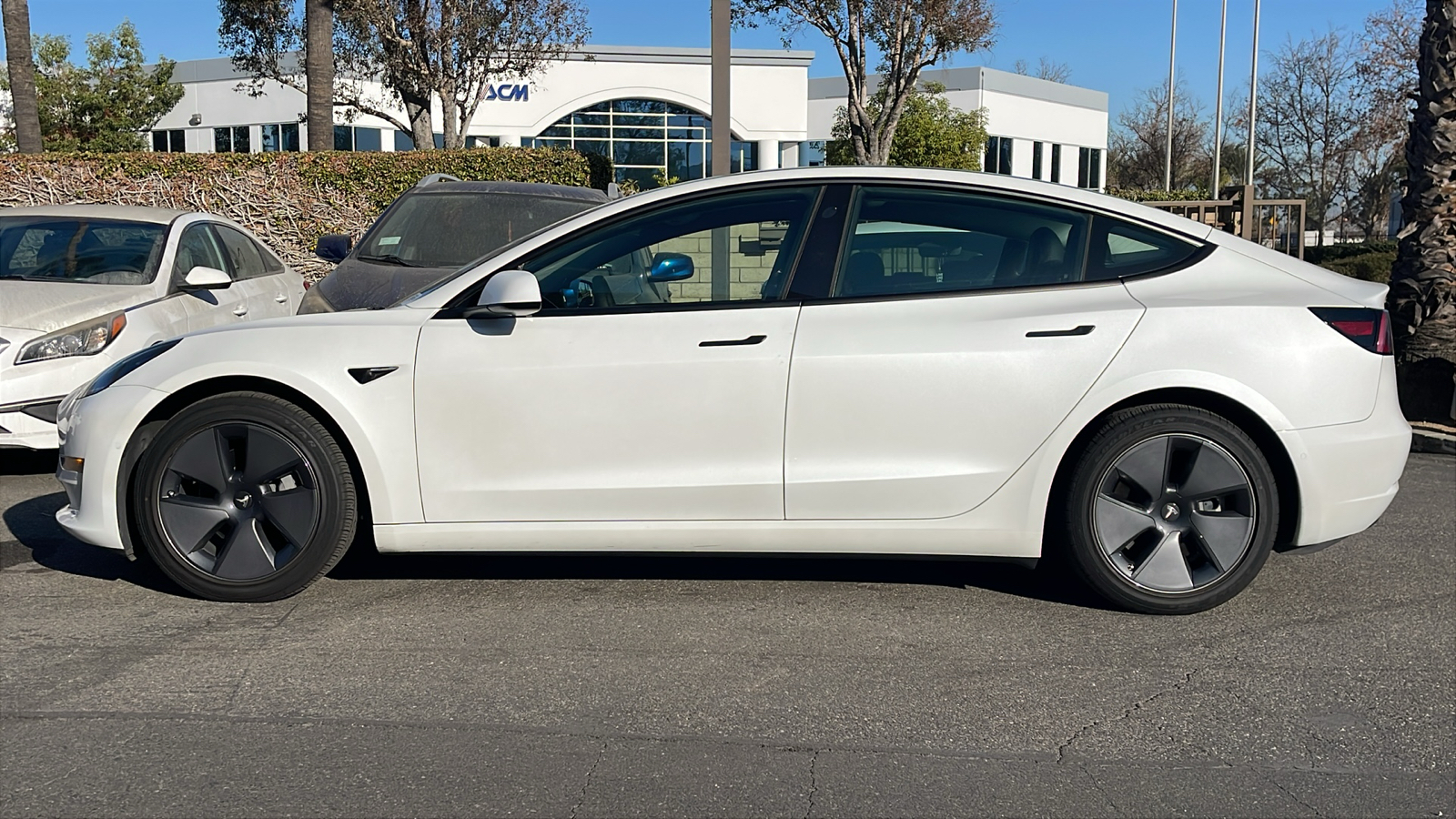 2022 Tesla Model 3 Long Range Dual Motor All-Wheel Drive 4