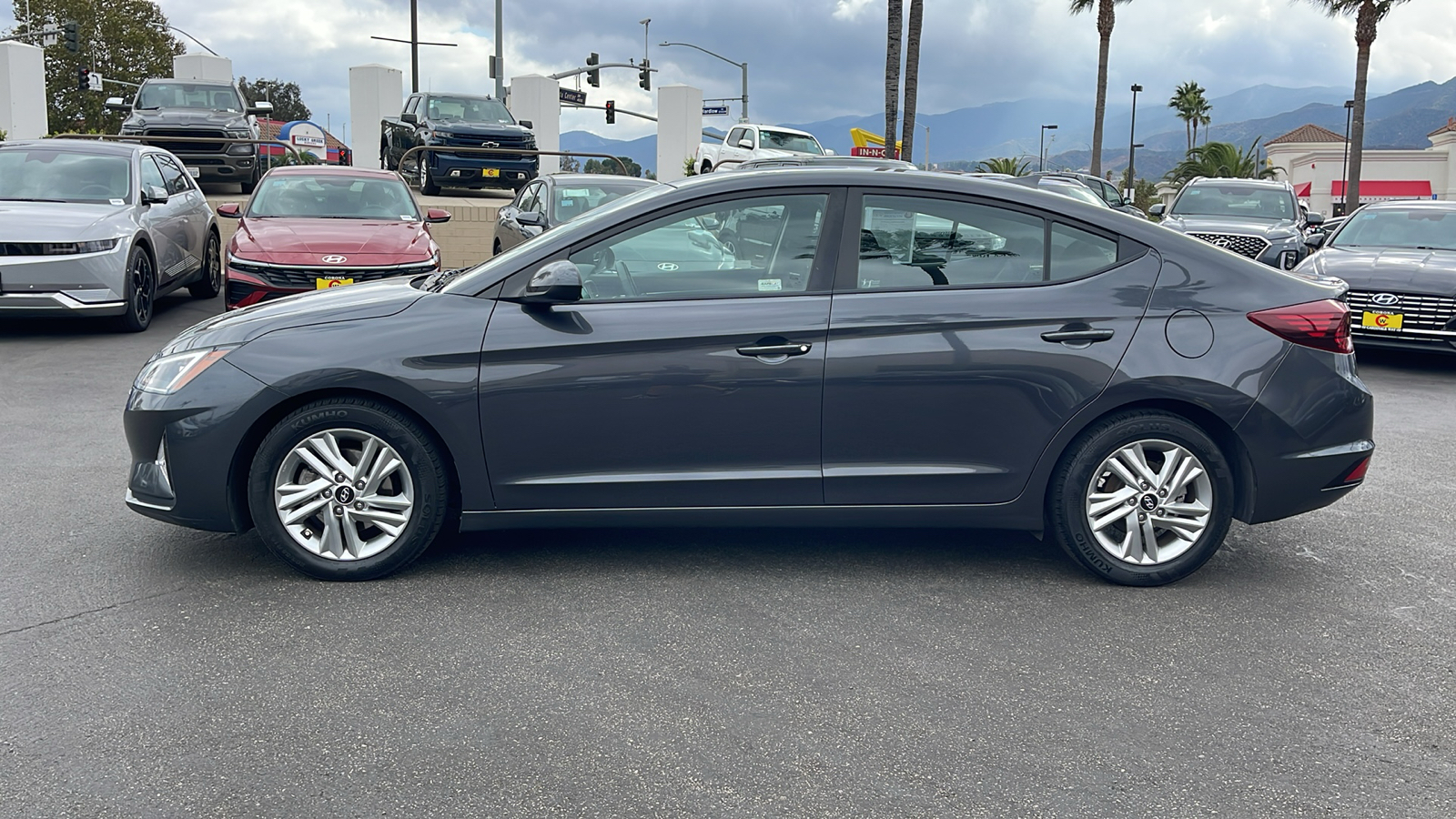 2020 Hyundai Elantra Value Edition 12