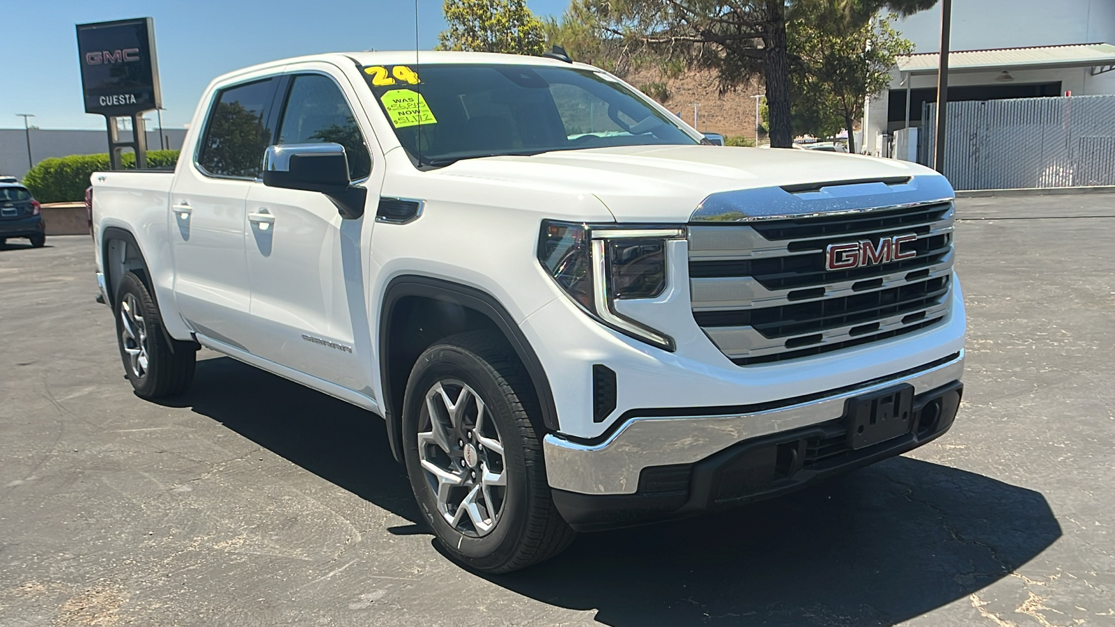 2024 GMC Sierra 1500 SLE 1