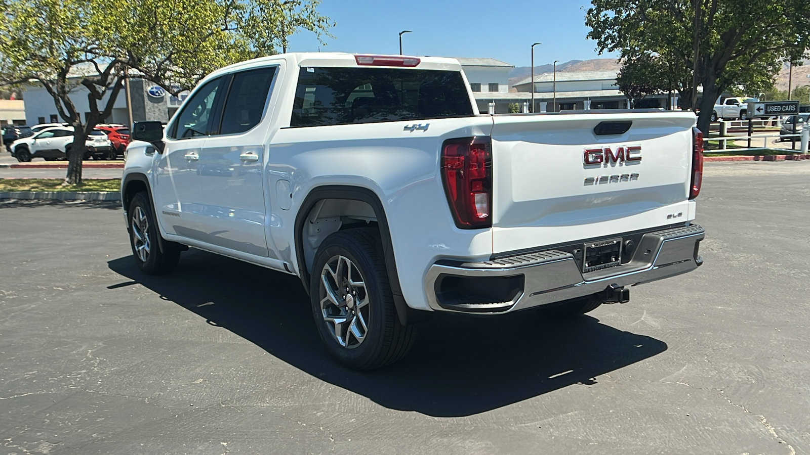 2024 GMC Sierra 1500 SLE 5