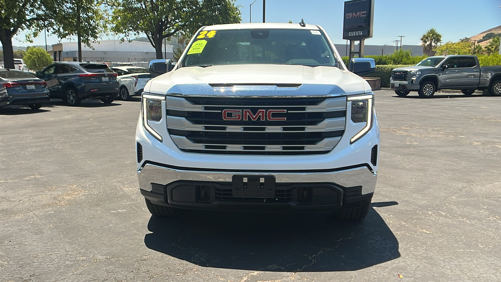 2024 GMC Sierra 1500 SLE 8