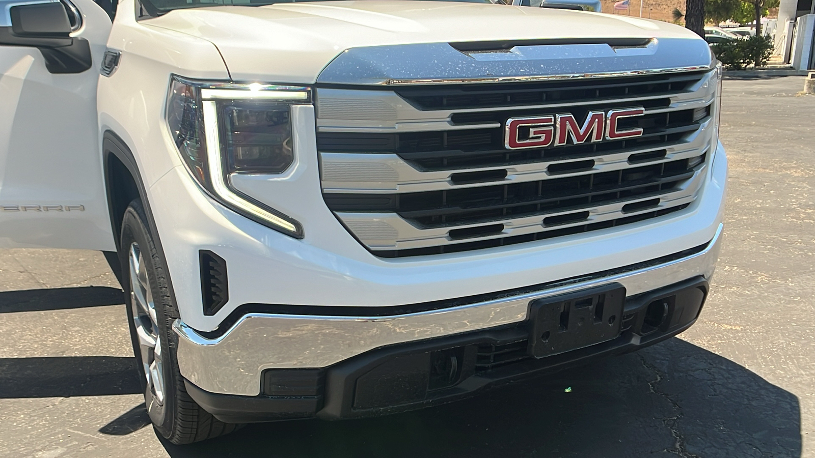 2024 GMC Sierra 1500 SLE 10