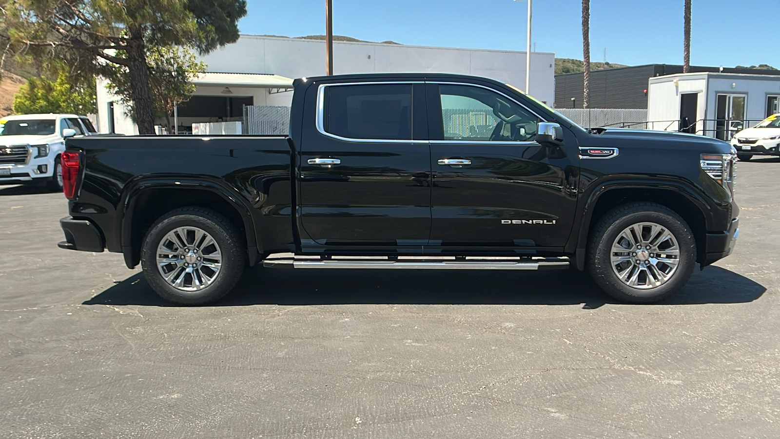 2024 GMC Sierra 1500 Denali 2