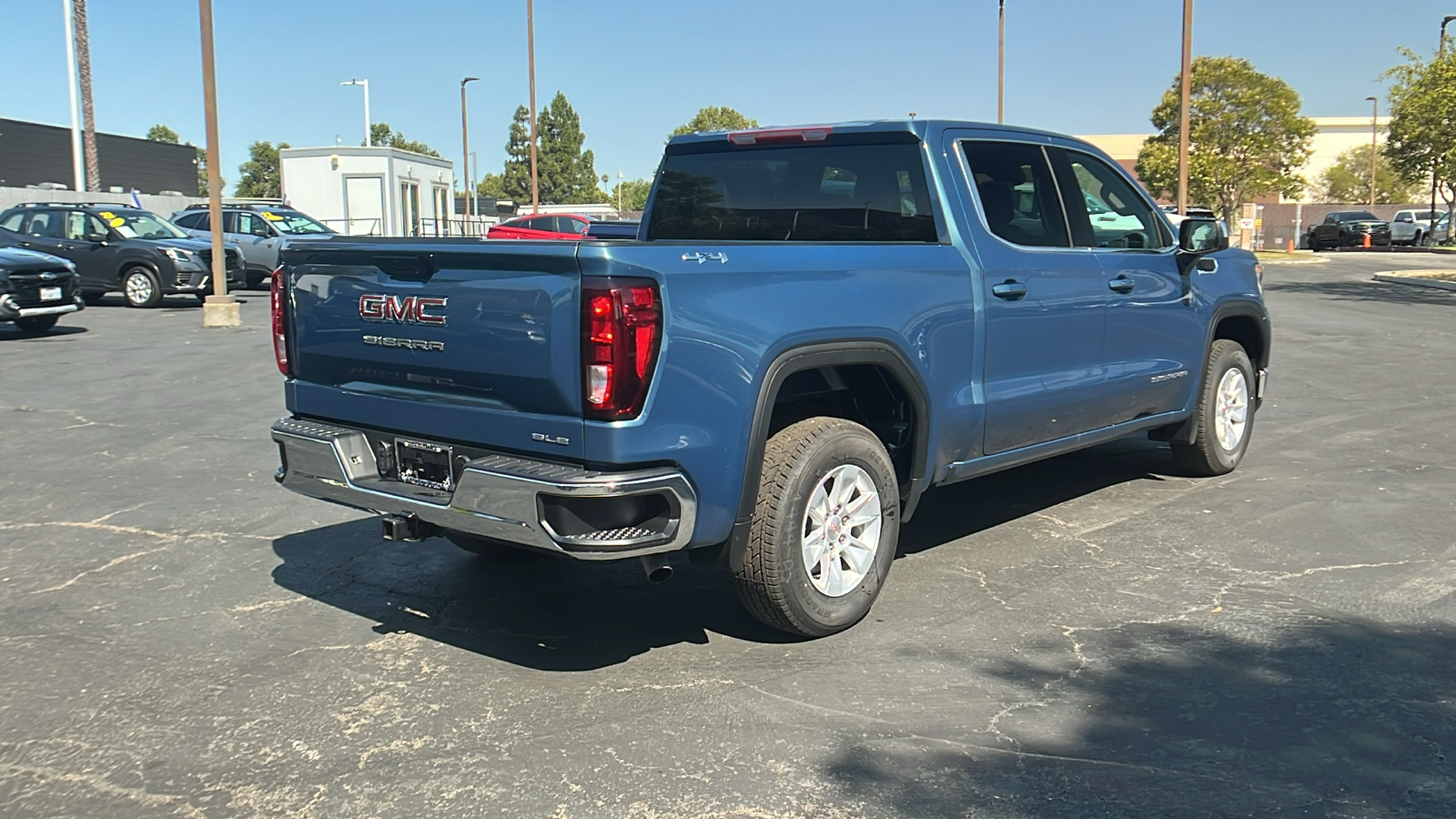 2024 GMC Sierra 1500 SLE 3