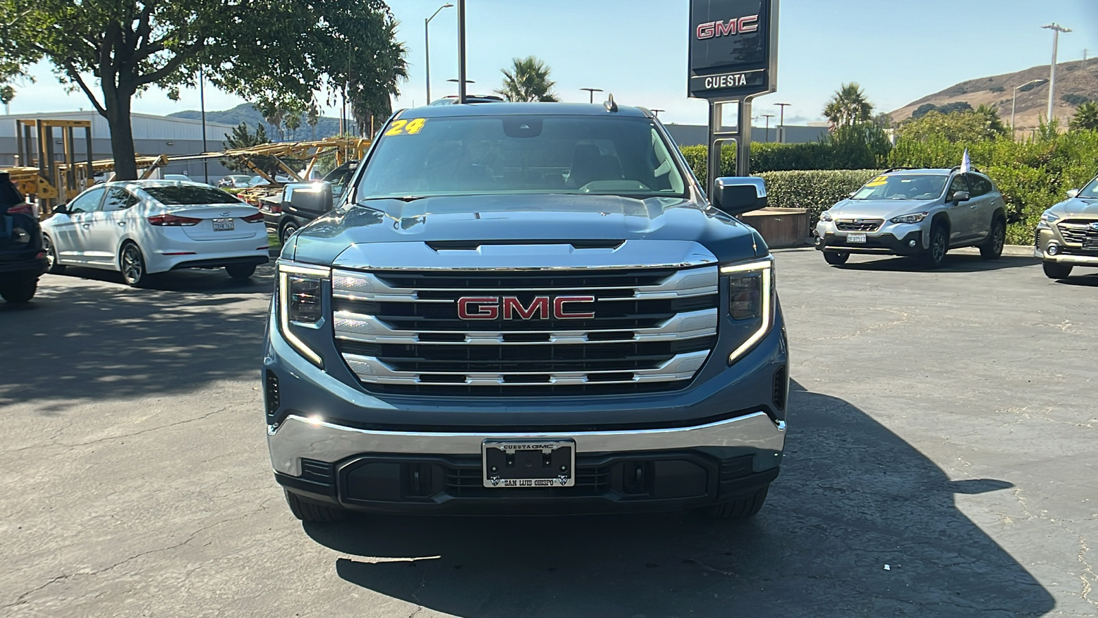 2024 GMC Sierra 1500 SLE 8