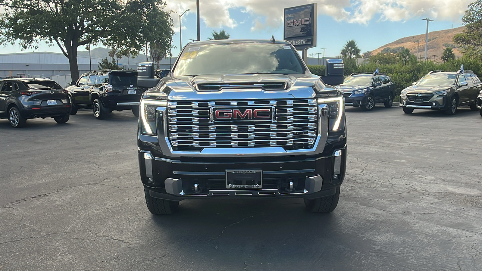 2024 GMC Sierra 2500HD Denali 8