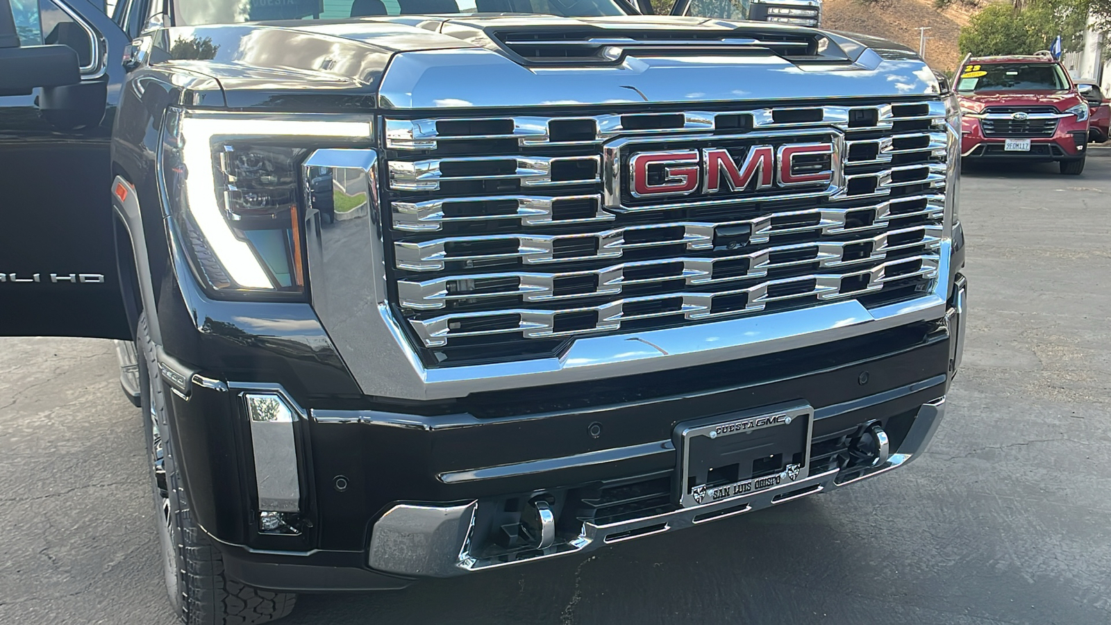 2024 GMC Sierra 2500HD Denali 11