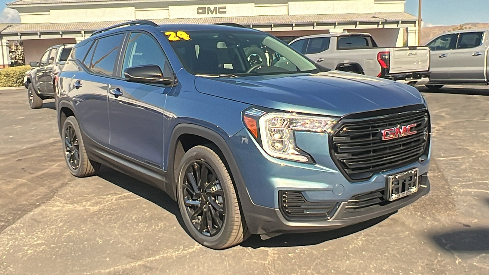 2024 GMC Terrain SLE 1