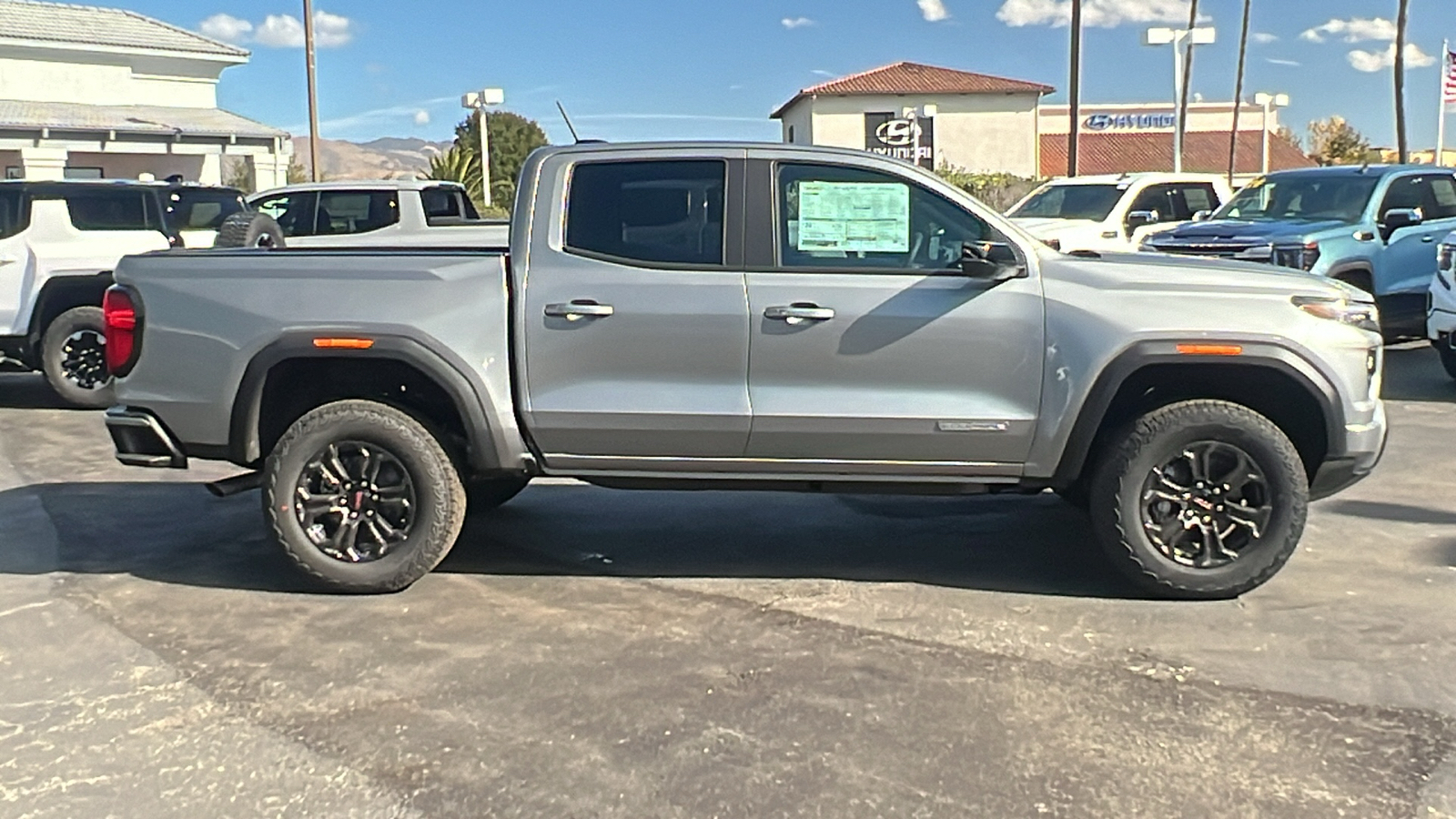 2024 GMC Canyon Elevation 2