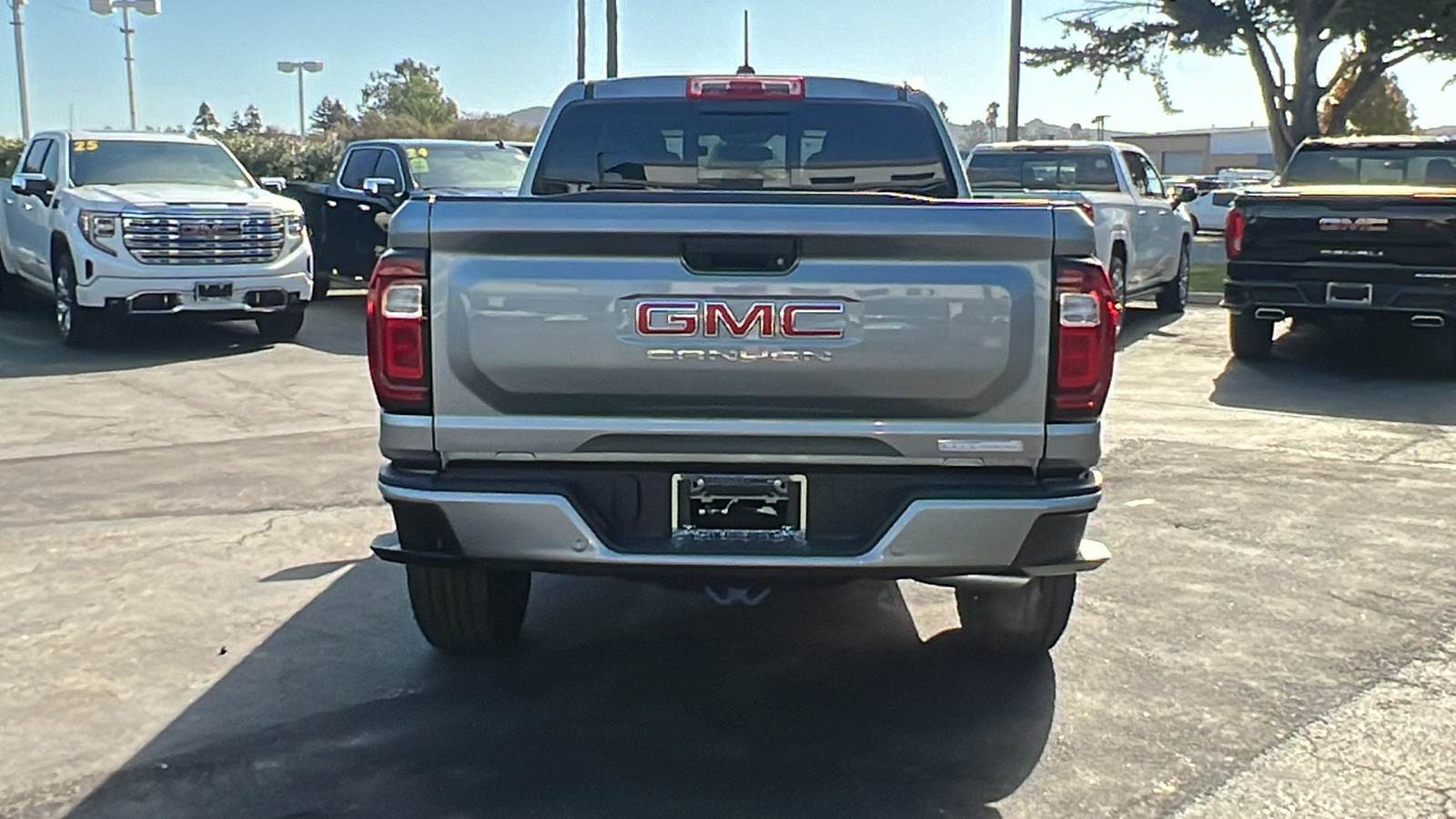 2024 GMC Canyon Elevation 4