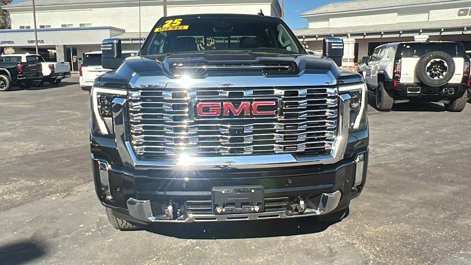 2025 GMC Sierra 2500HD Denali 8