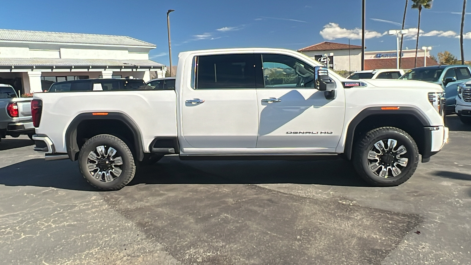 2025 GMC Sierra 2500HD Denali 2