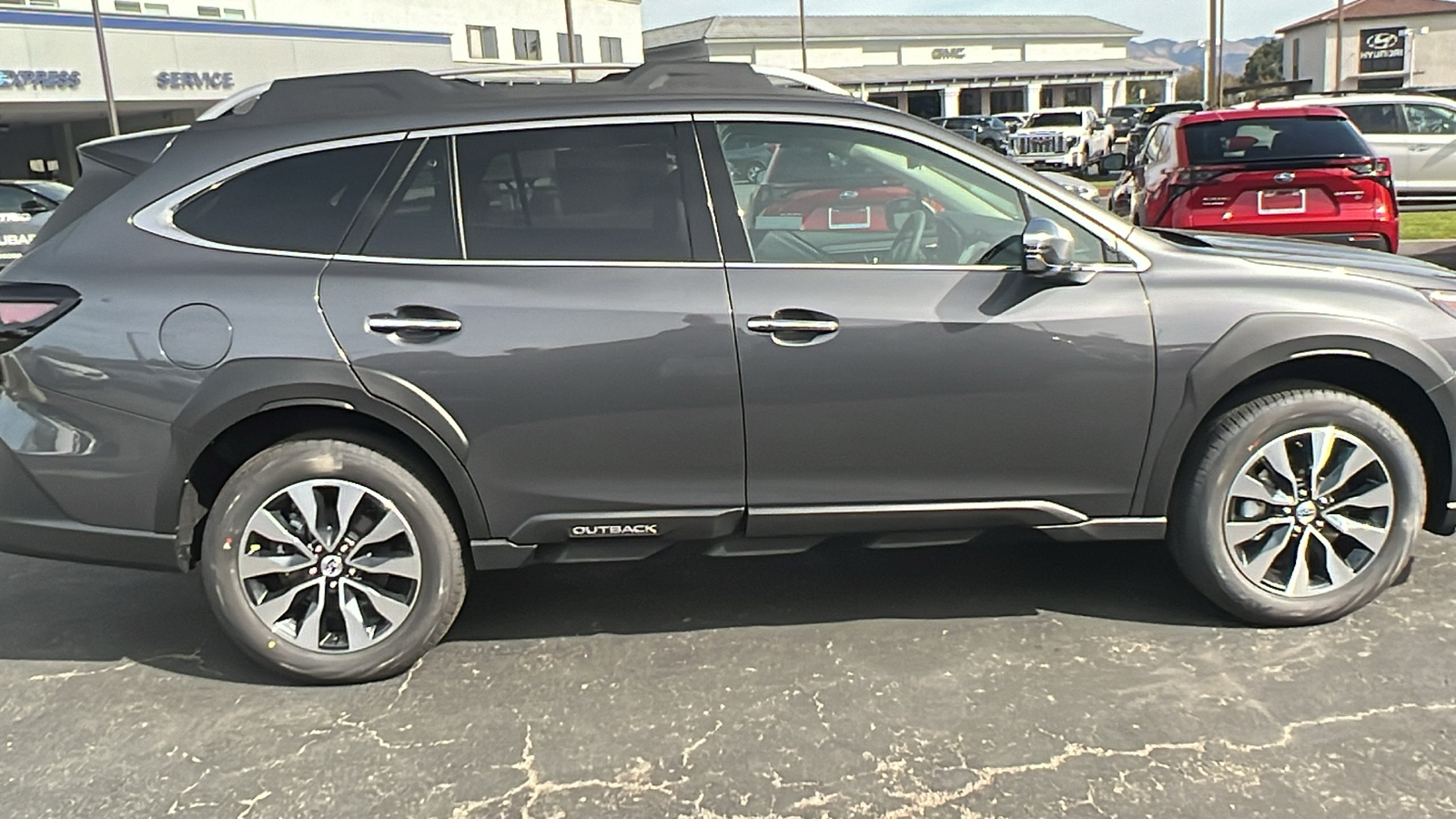 2025 Subaru Outback Touring XT 2