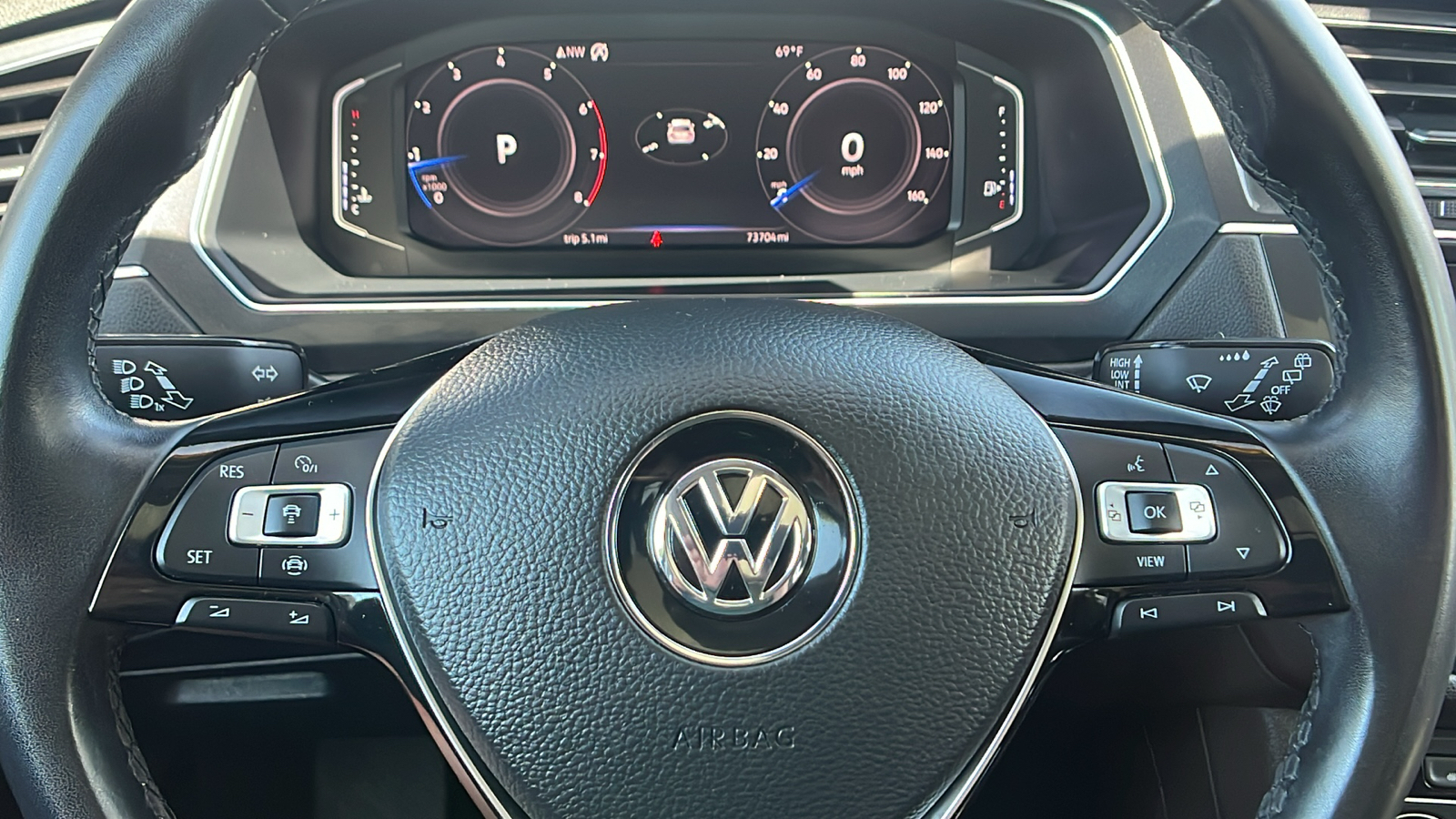 2019 Volkswagen Tiguan 2.0T SEL 33