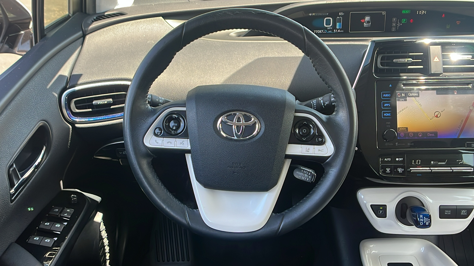 2016 Toyota Prius Three 22