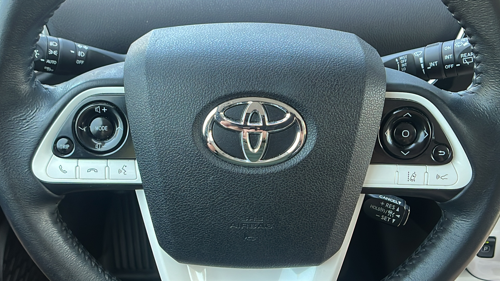 2016 Toyota Prius Three 30