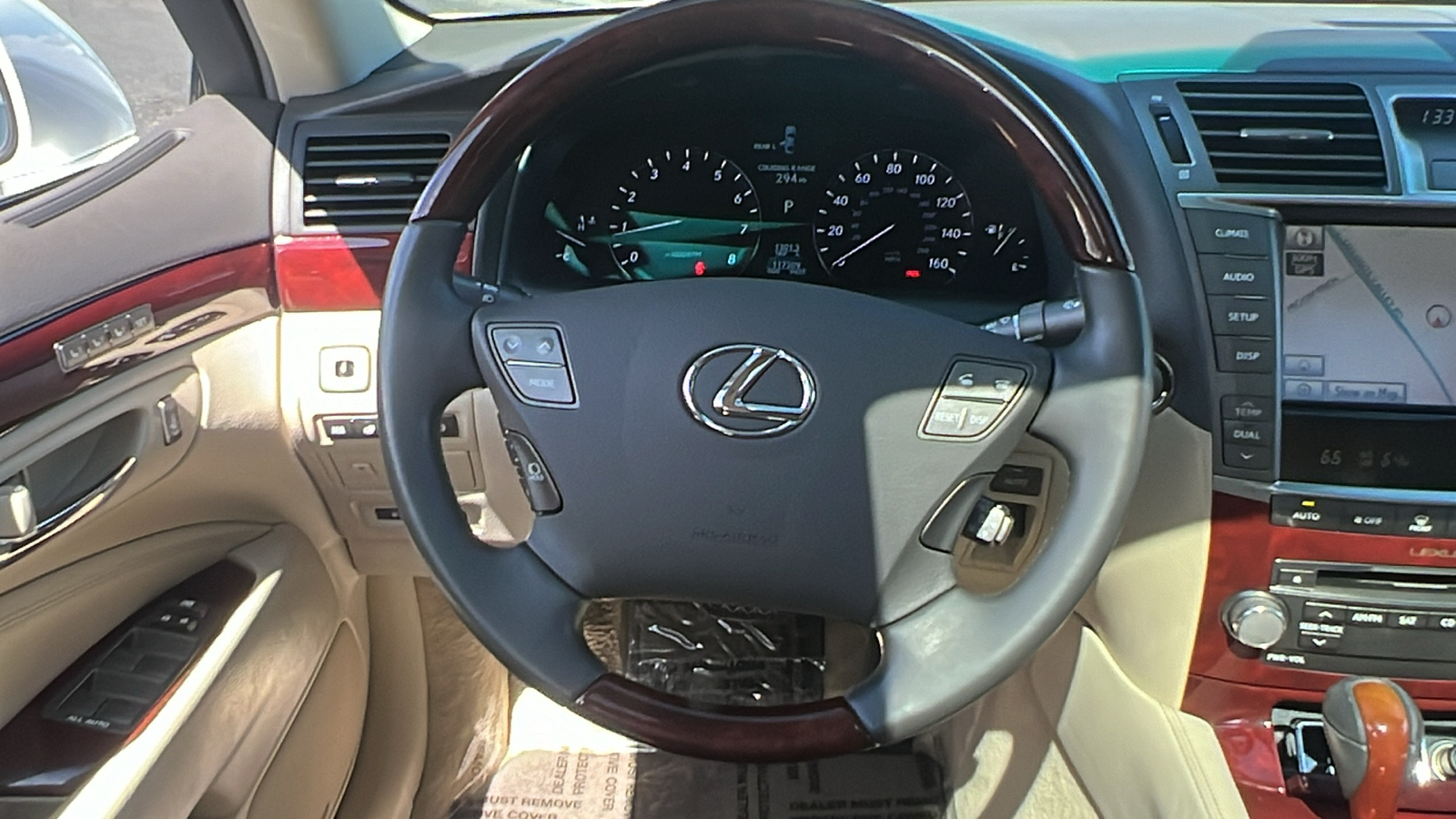 2012 Lexus LS 460 25