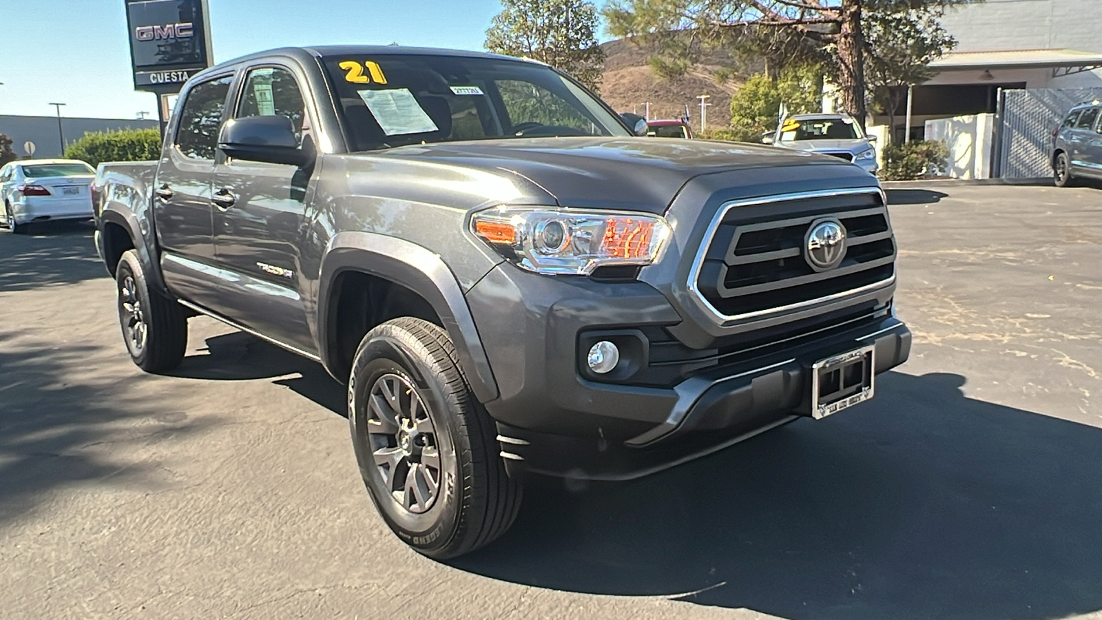 2021 Toyota Tacoma SR5 1