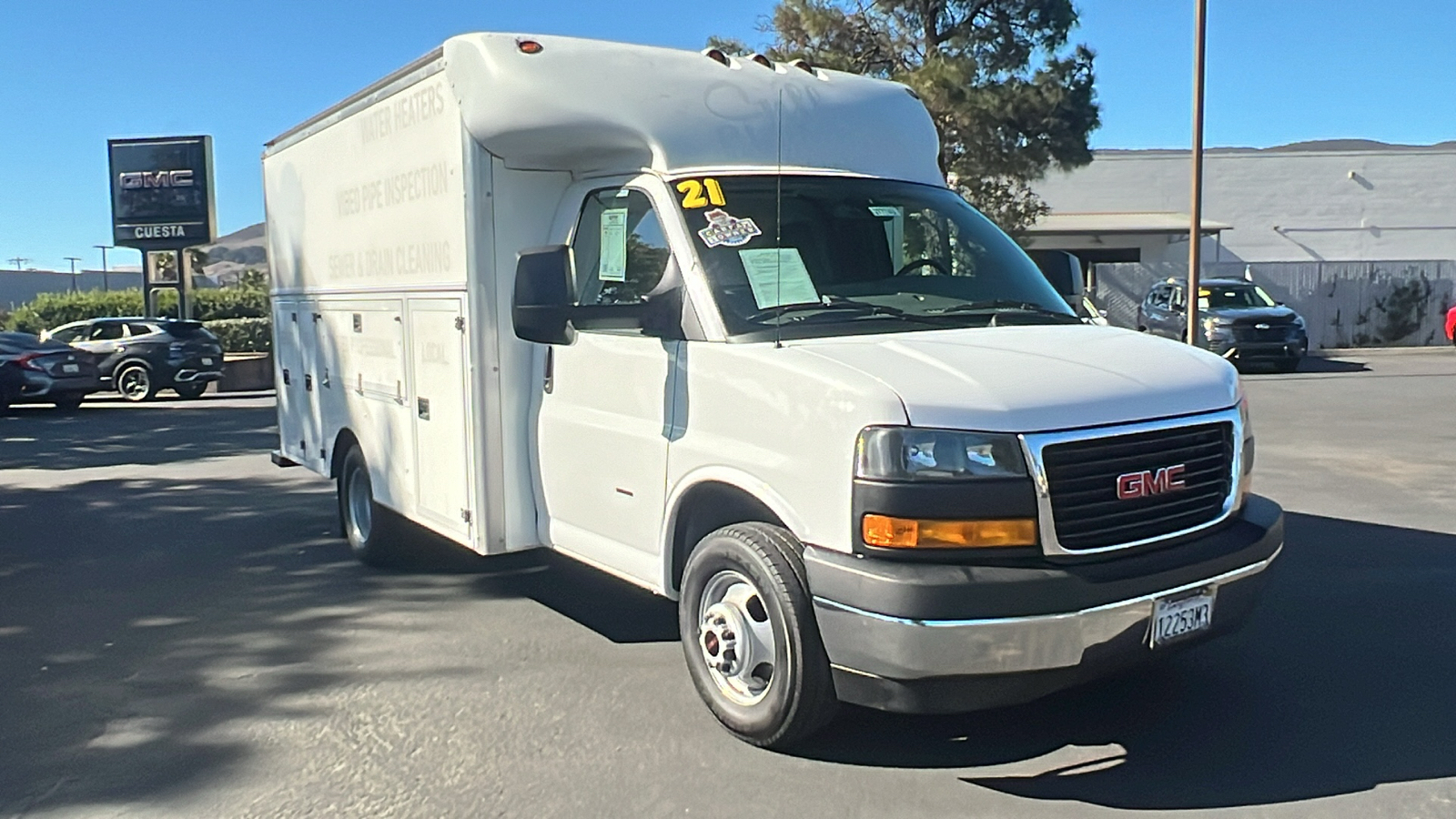 2021 GMC Savana 3500 Work Van 1