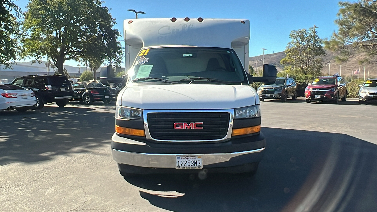 2021 GMC Savana 3500 Work Van 8