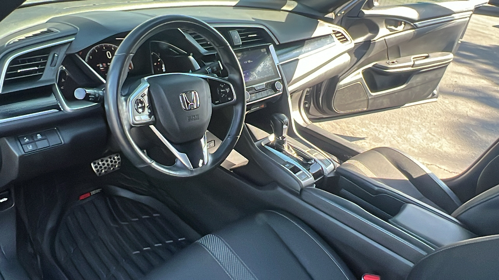 2019 Honda Civic Sport 16