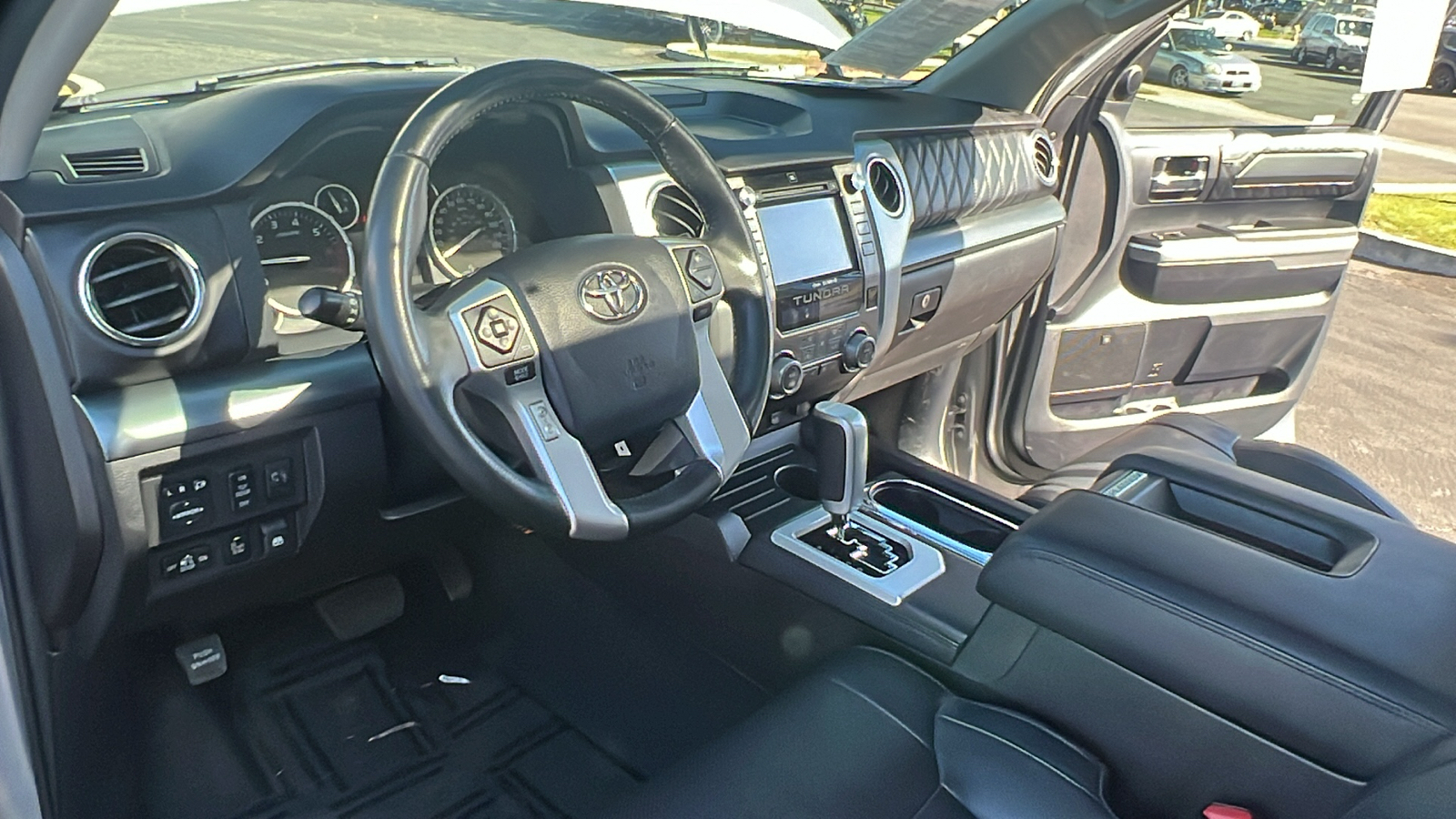 2015 Toyota Tundra Platinum 16