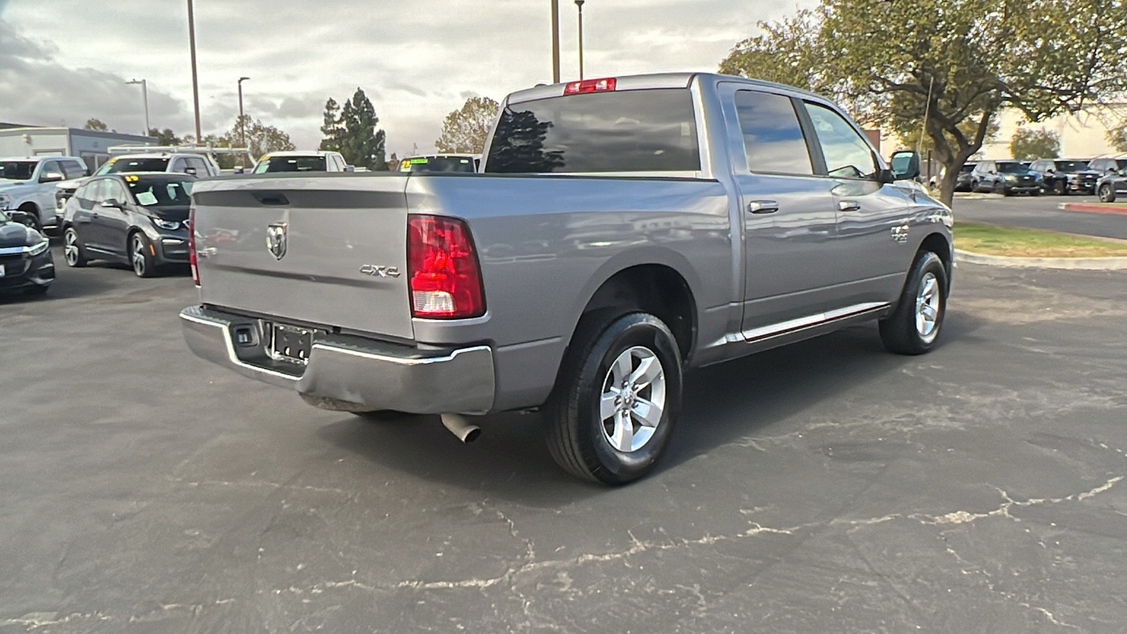 2021 Ram 1500 Classic SLT 3