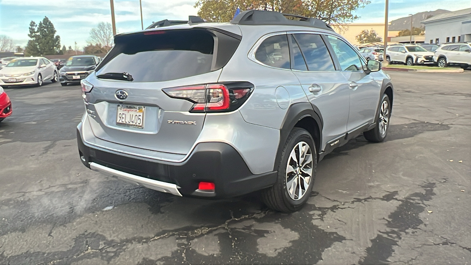 2023 Subaru Outback Limited 3