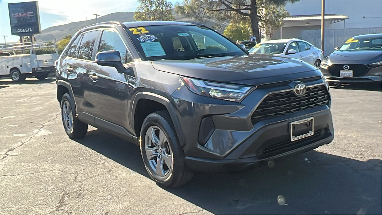 2022 Toyota RAV4 XLE 1