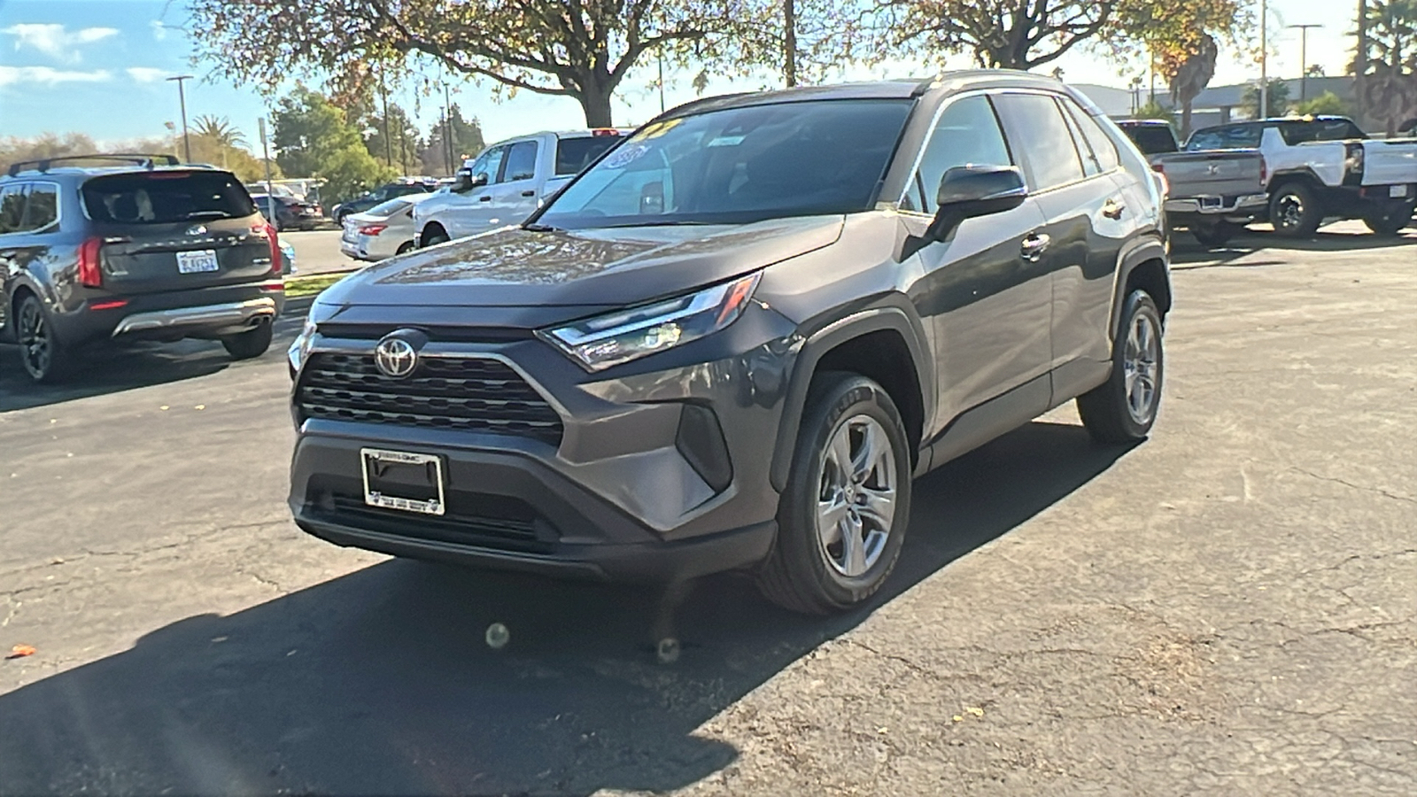 2022 Toyota RAV4 XLE 7