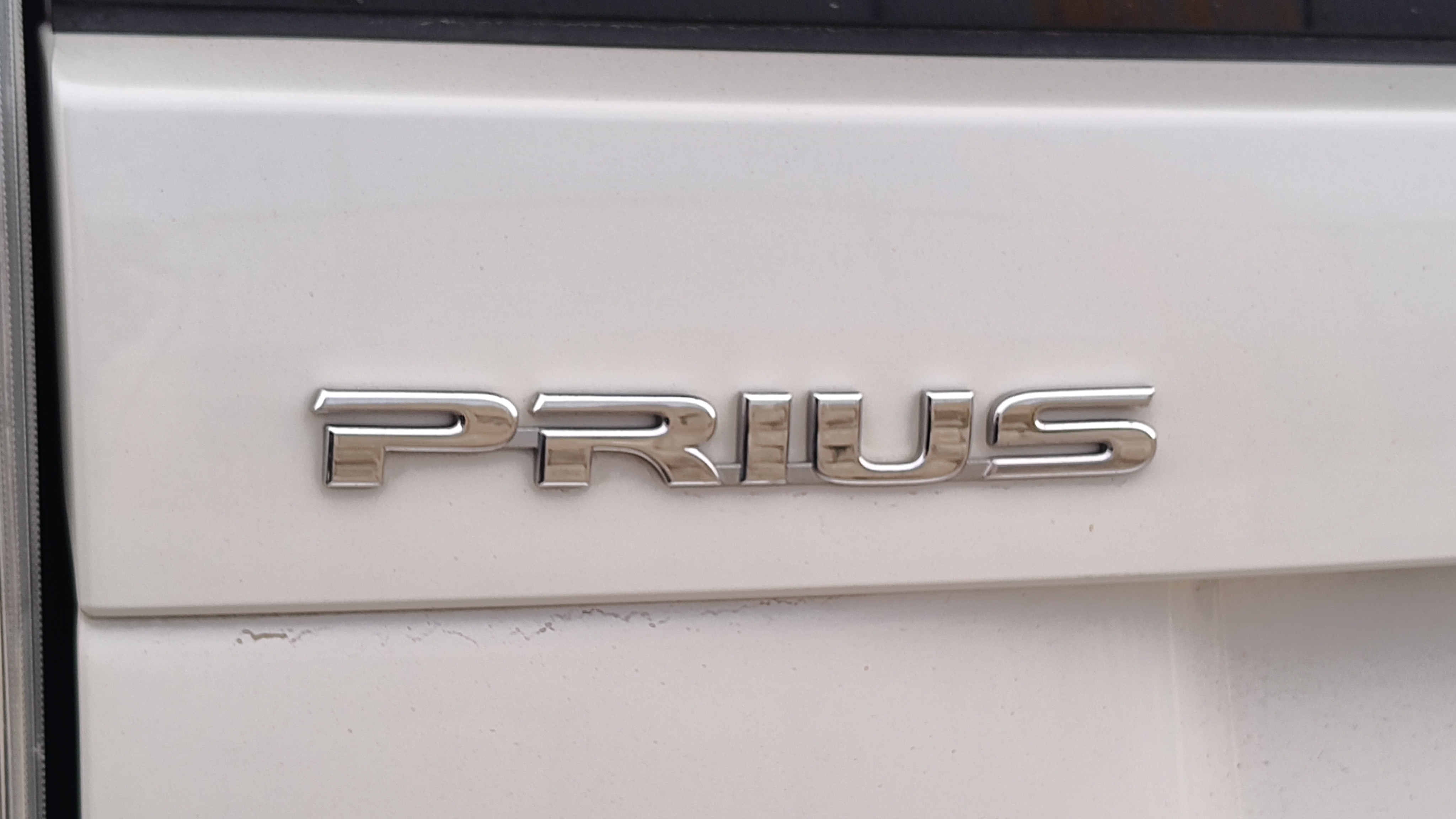 2010 Toyota Prius II 2