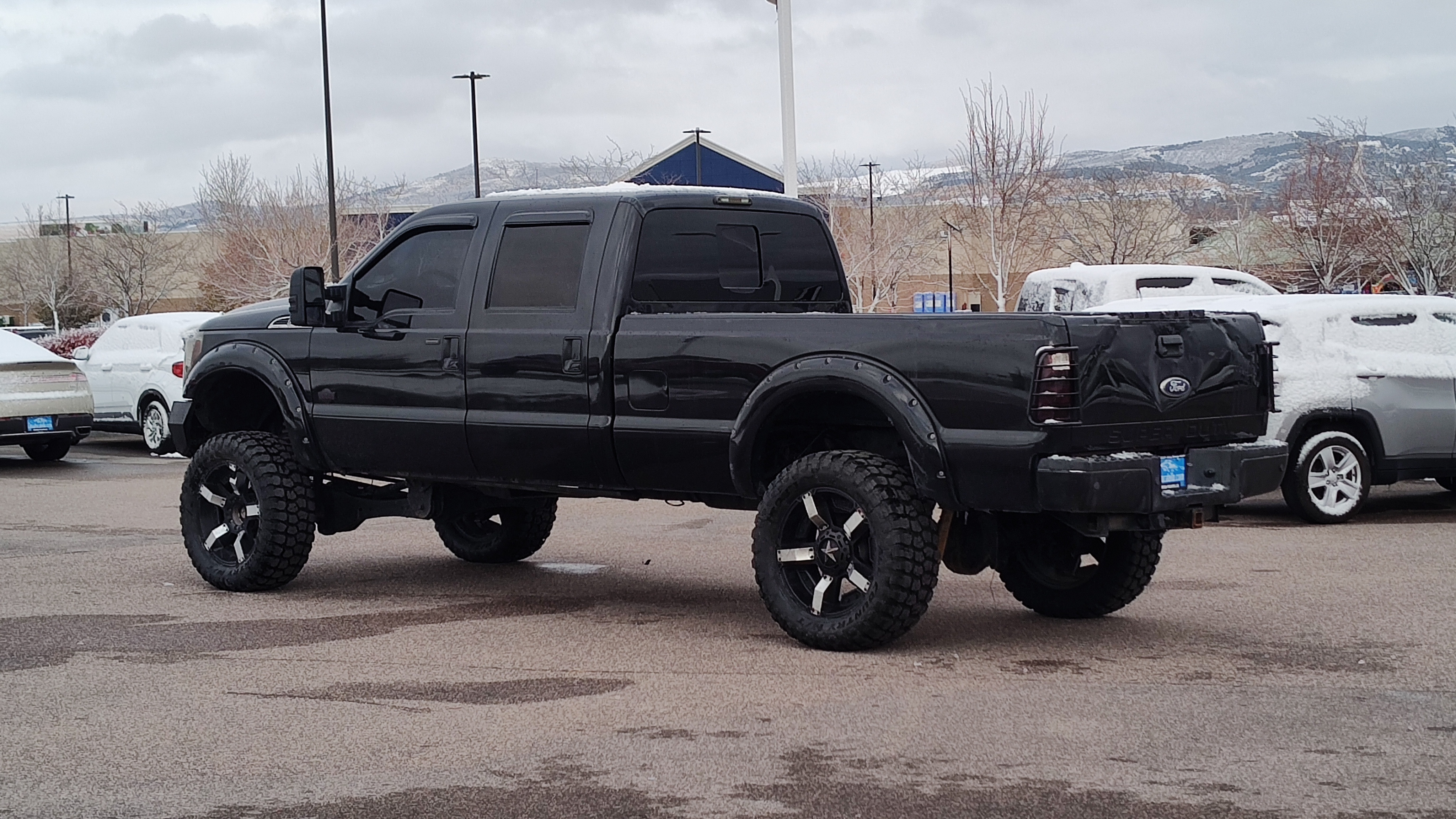 2011 Ford Super Duty F-250 SRW Lariat 4WD Crew Cab 172 4