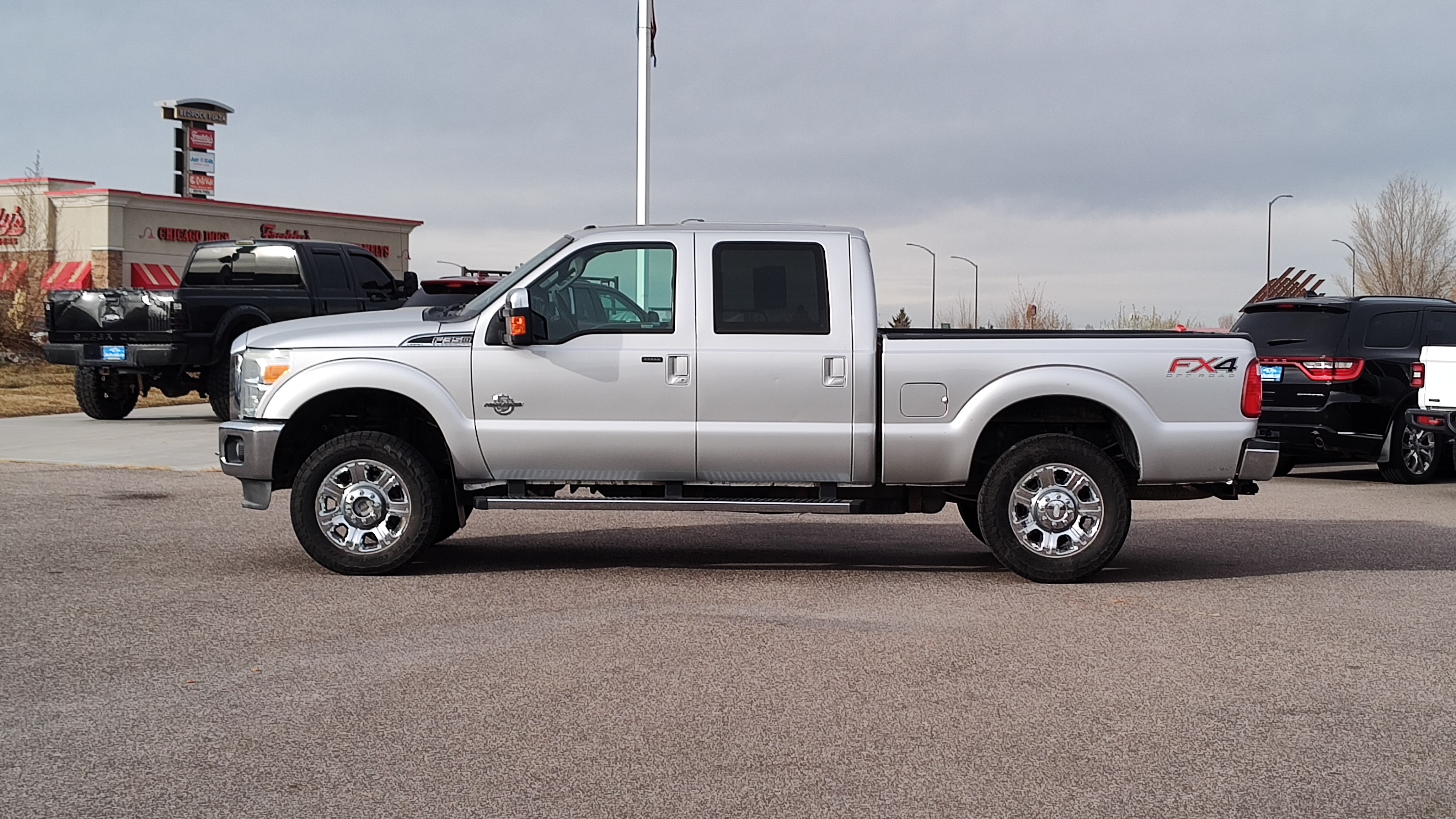 2013 Ford Super Duty F-350 SRW Lariat 4WD Crew Cab 156 3