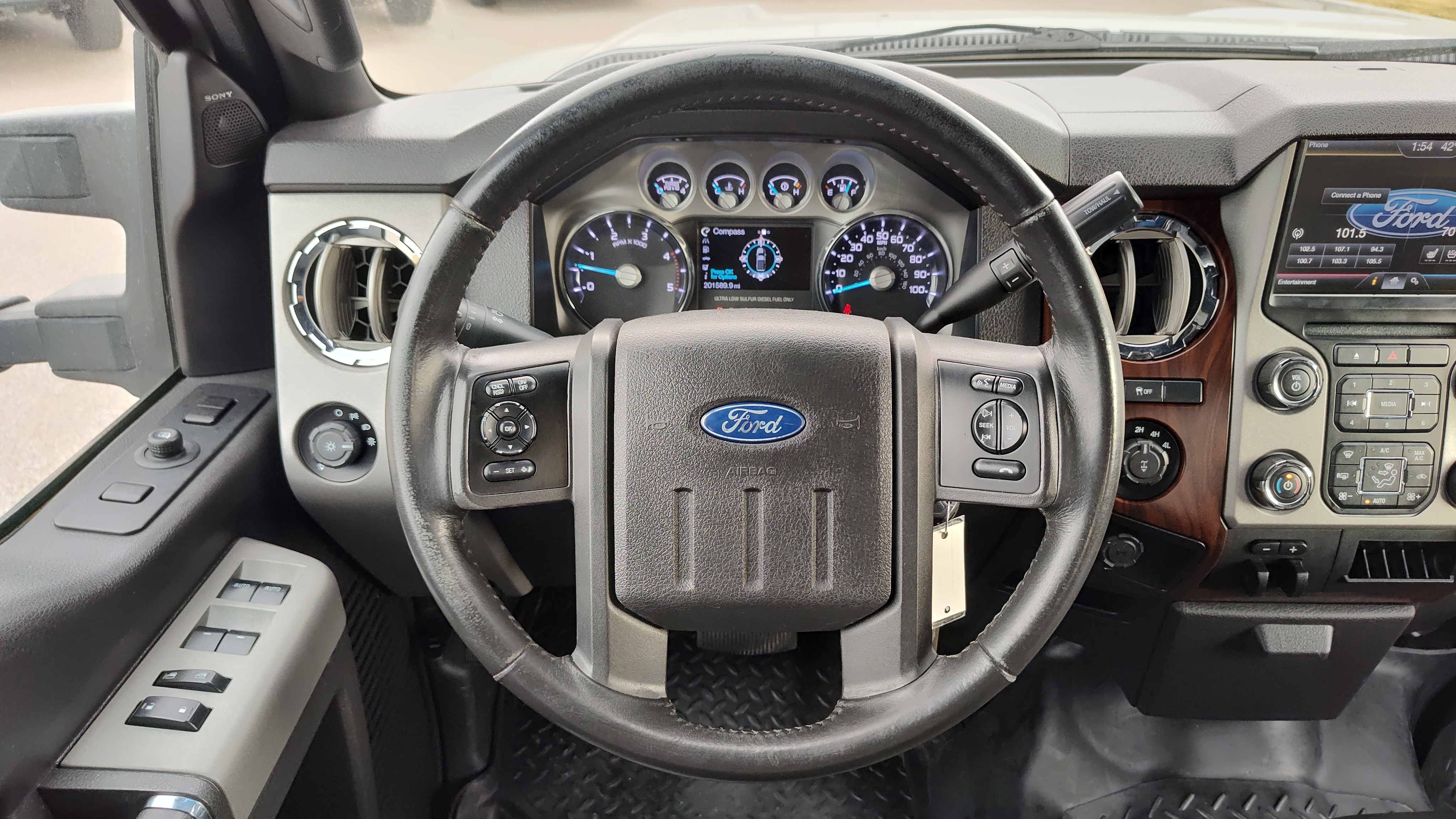 2013 Ford Super Duty F-350 SRW Lariat 4WD Crew Cab 156 15