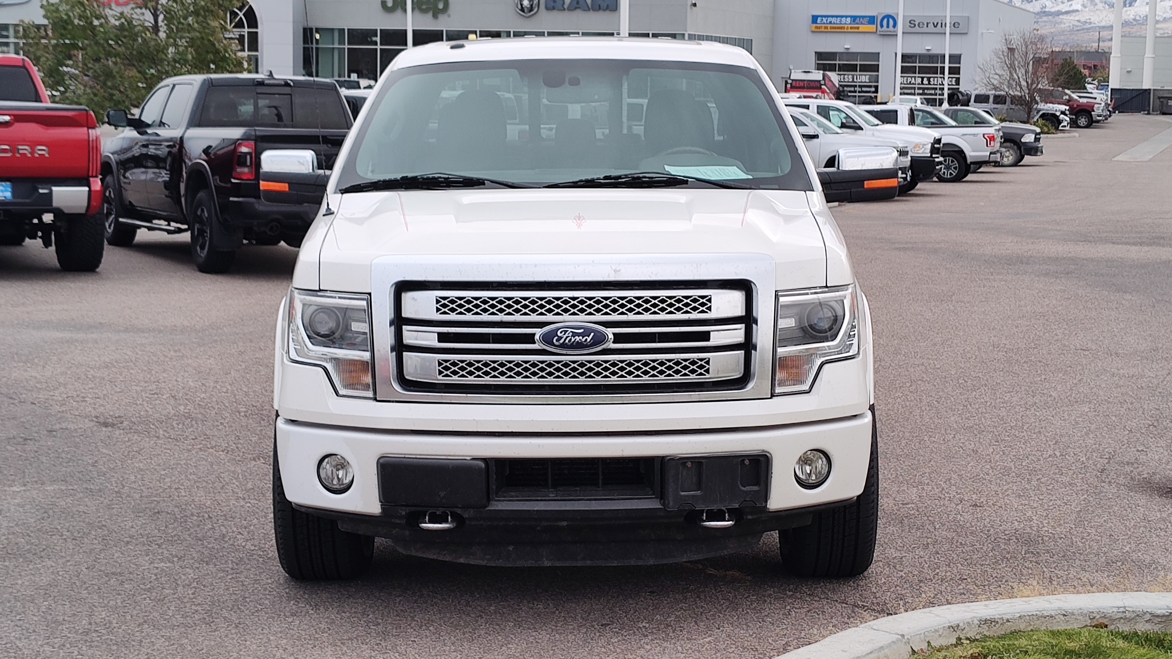 2013 Ford F-150 Platinum 4WD SuperCrew 145 6