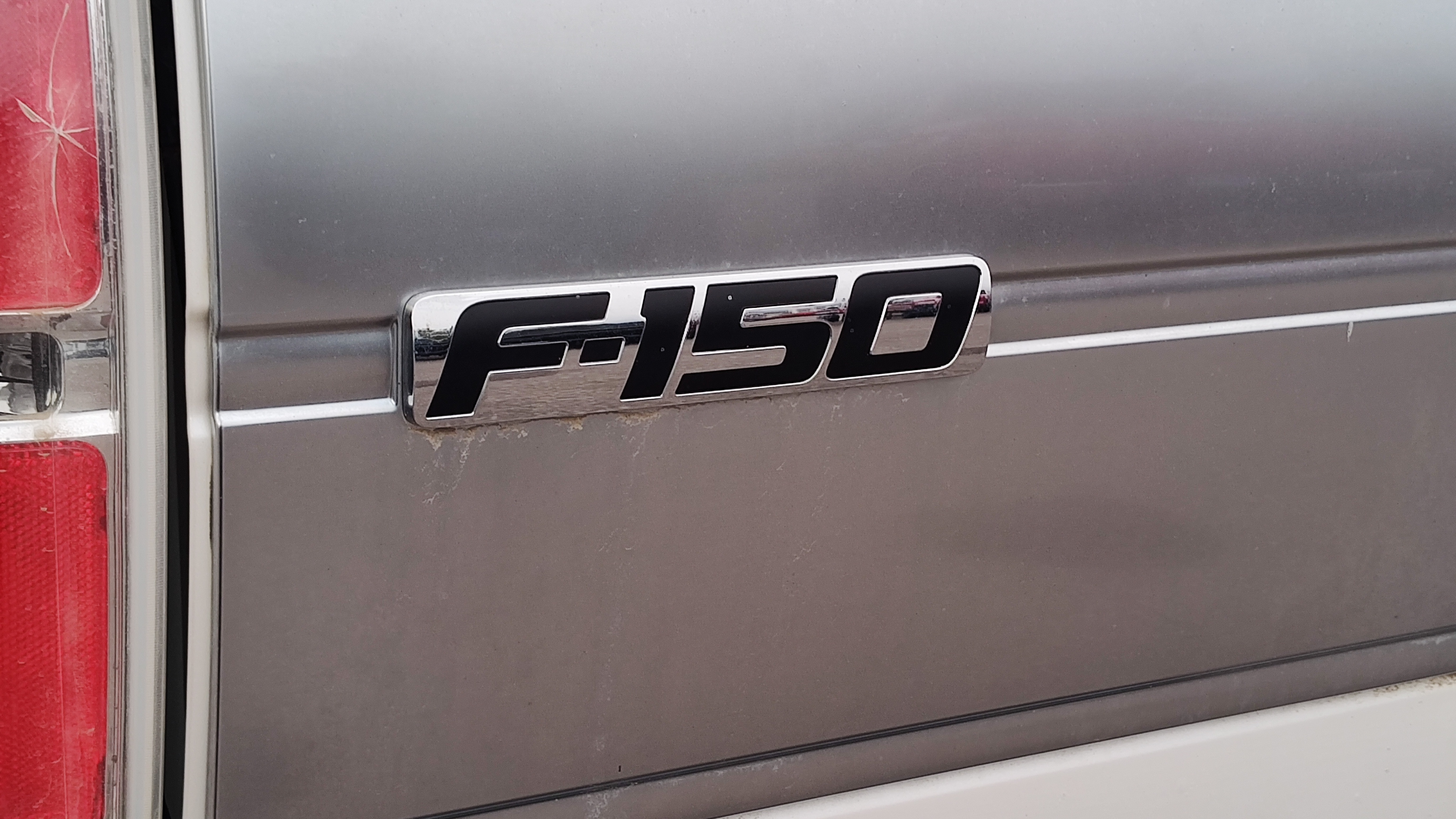 2013 Ford F-150 Platinum 4WD SuperCrew 145 23