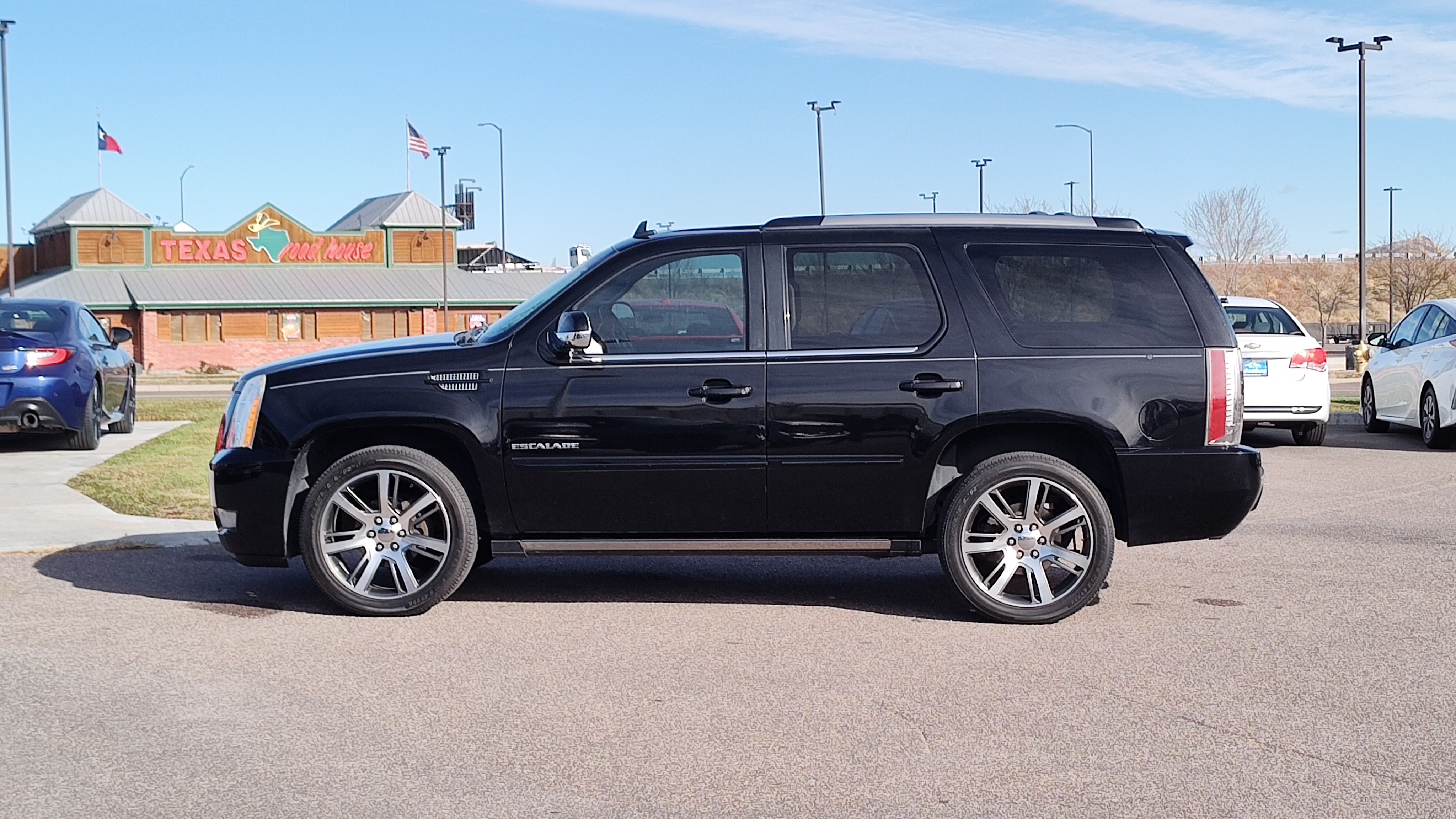 2013 Cadillac Escalade Premium 3