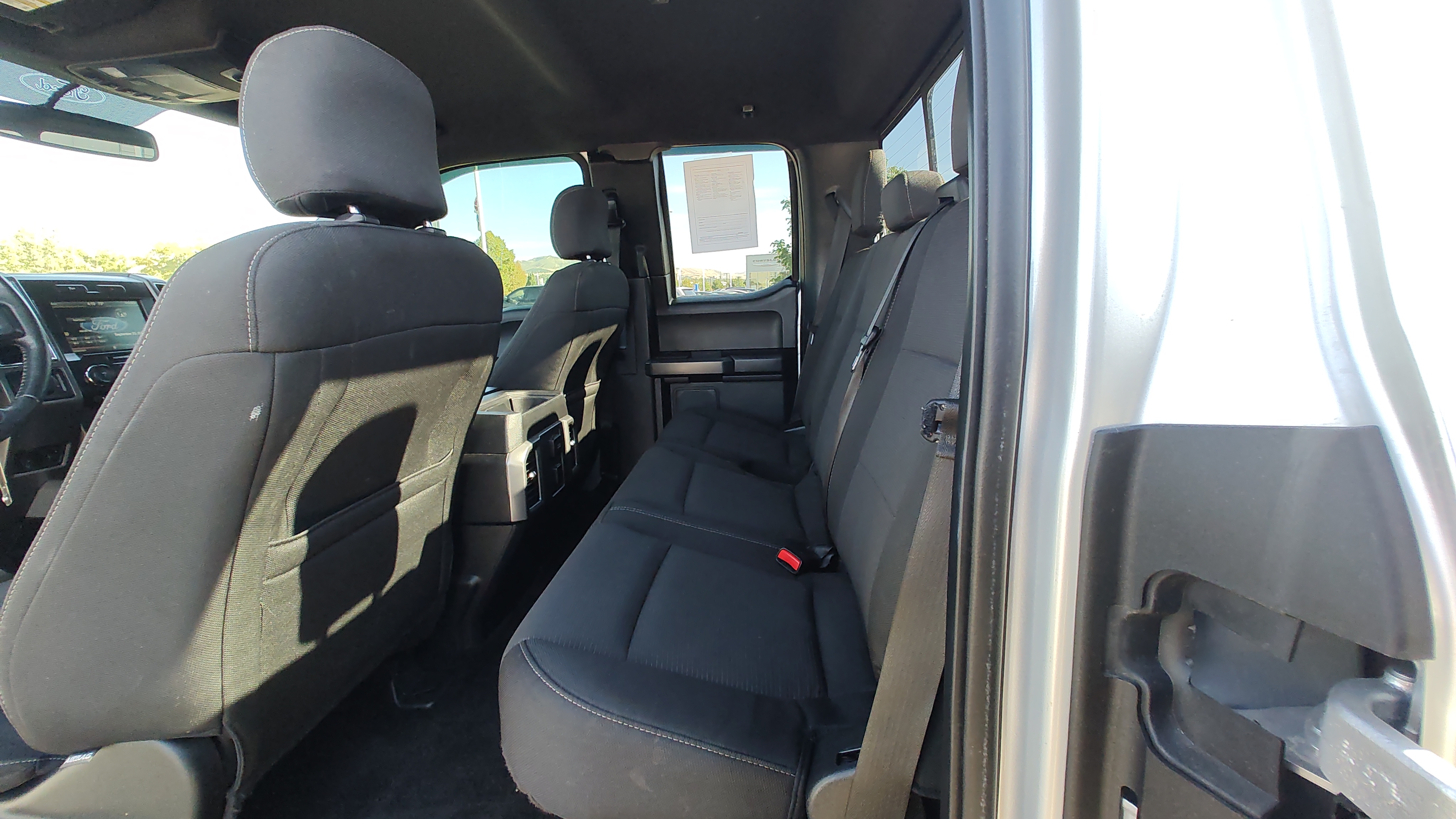 2015 Ford F-150 XLT 4WD SuperCab 145 12