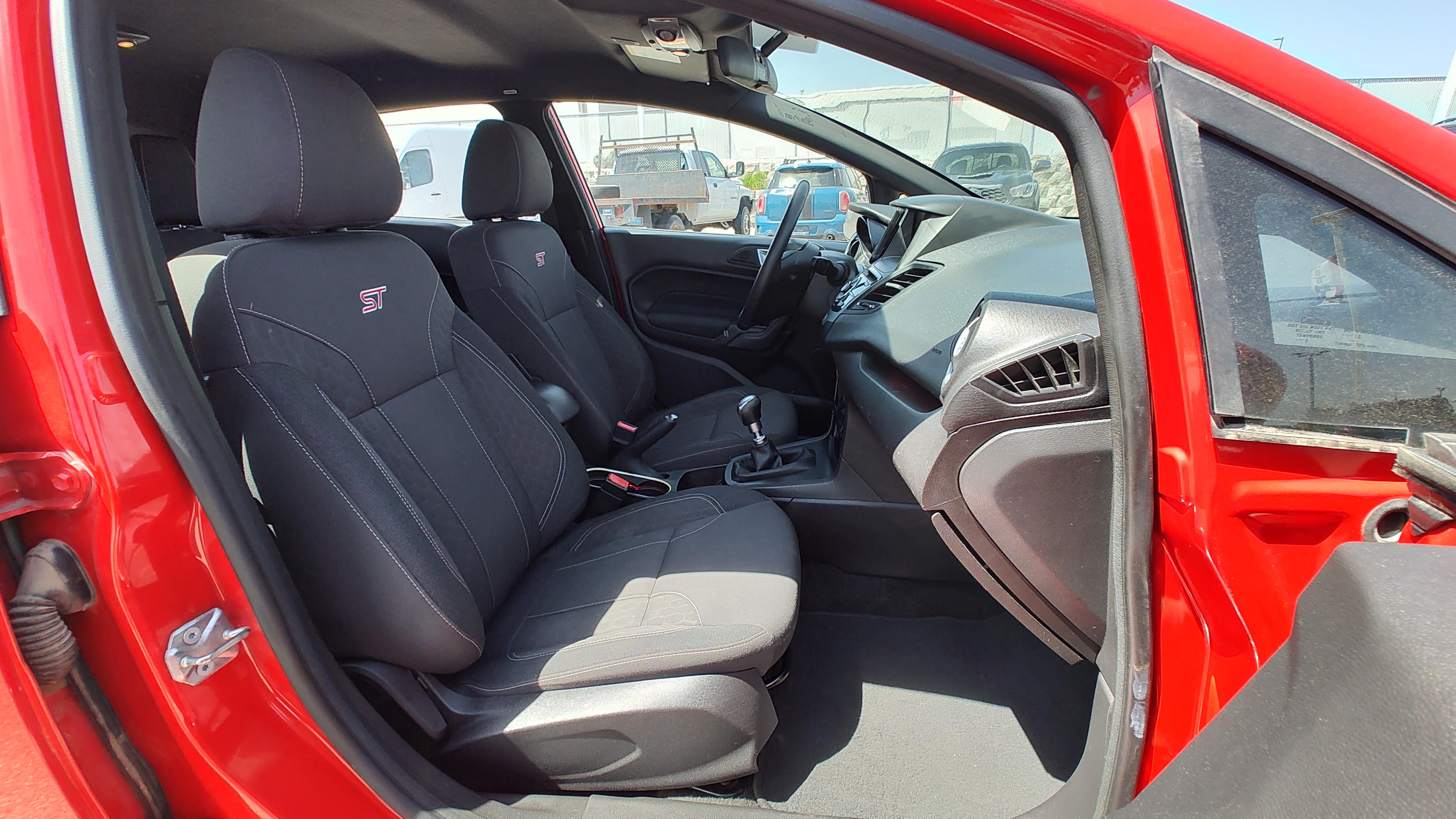 2015 Ford Fiesta ST 14