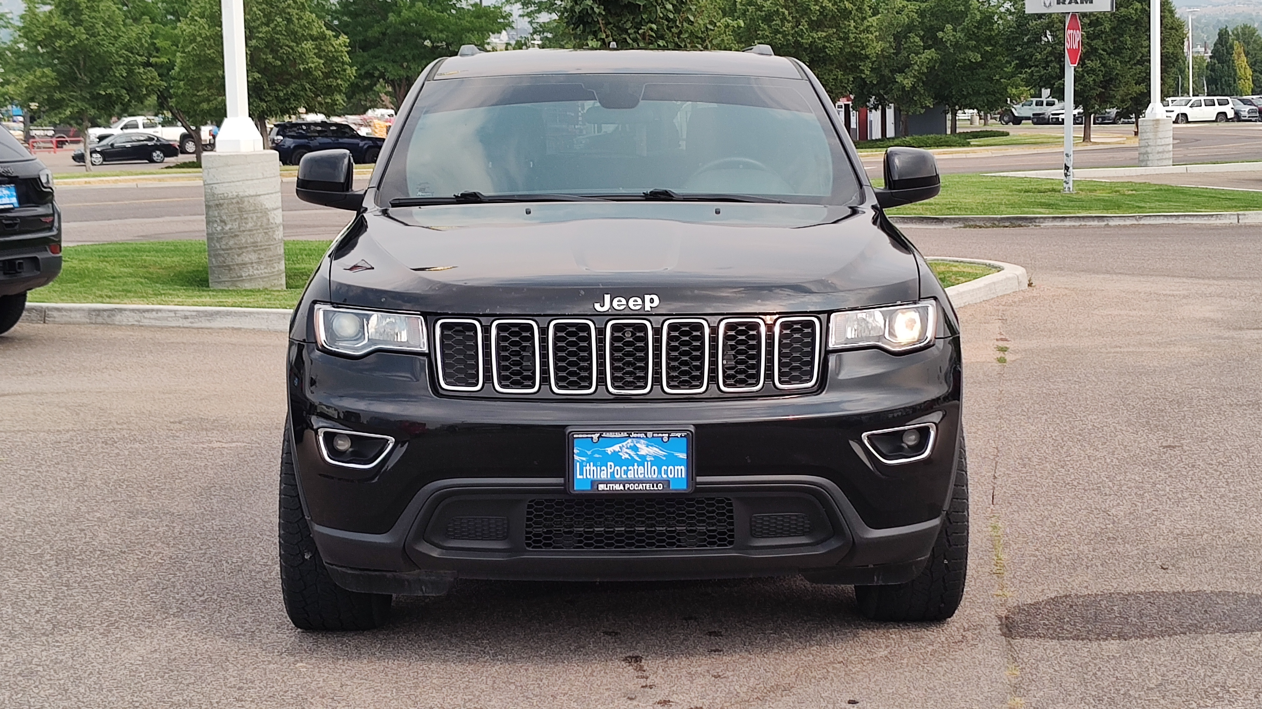 2018 Jeep Grand Cherokee Laredo E 6