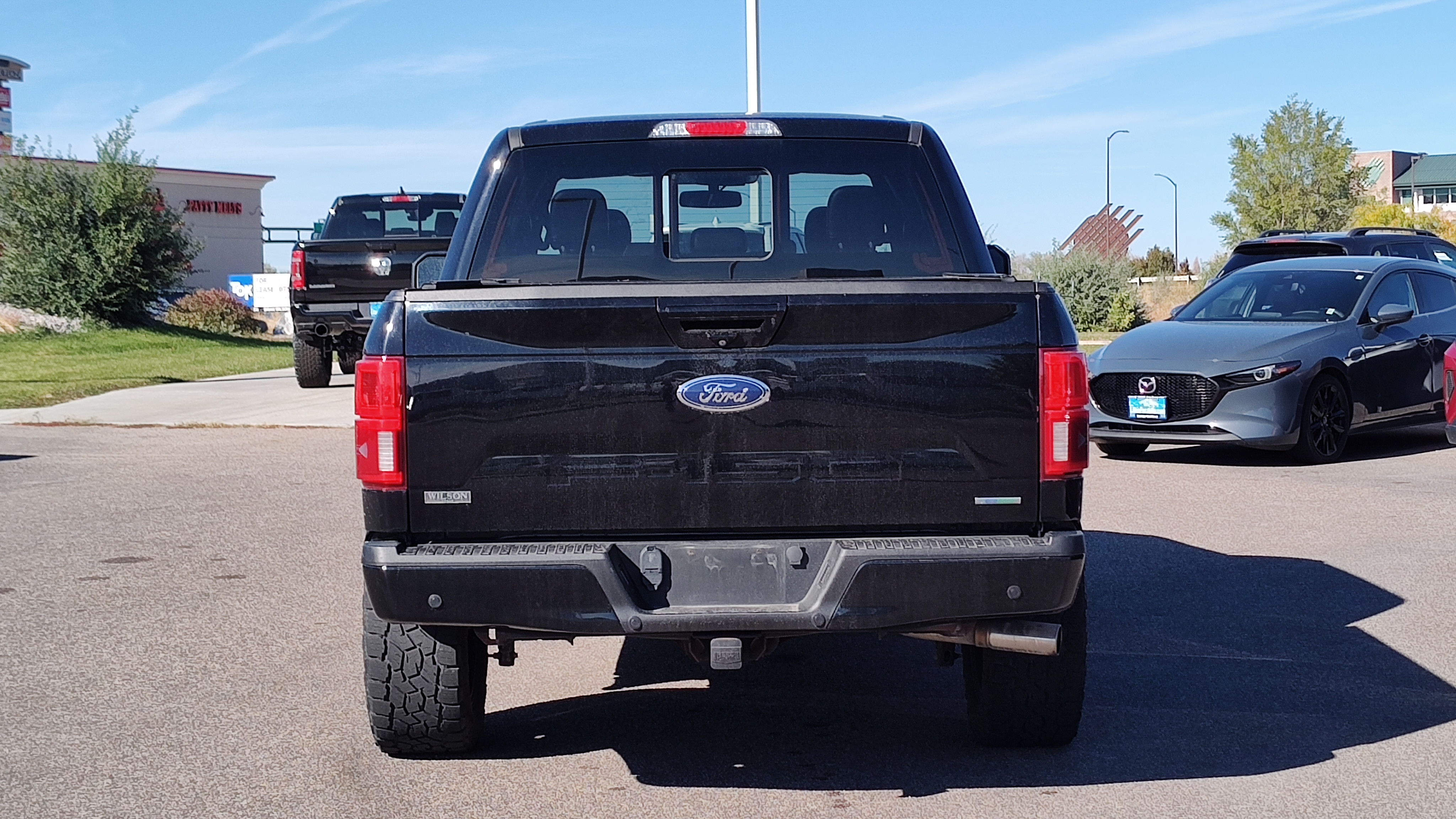 2018 Ford F-150 LARIAT 4WD SuperCrew 5.5 Box 2