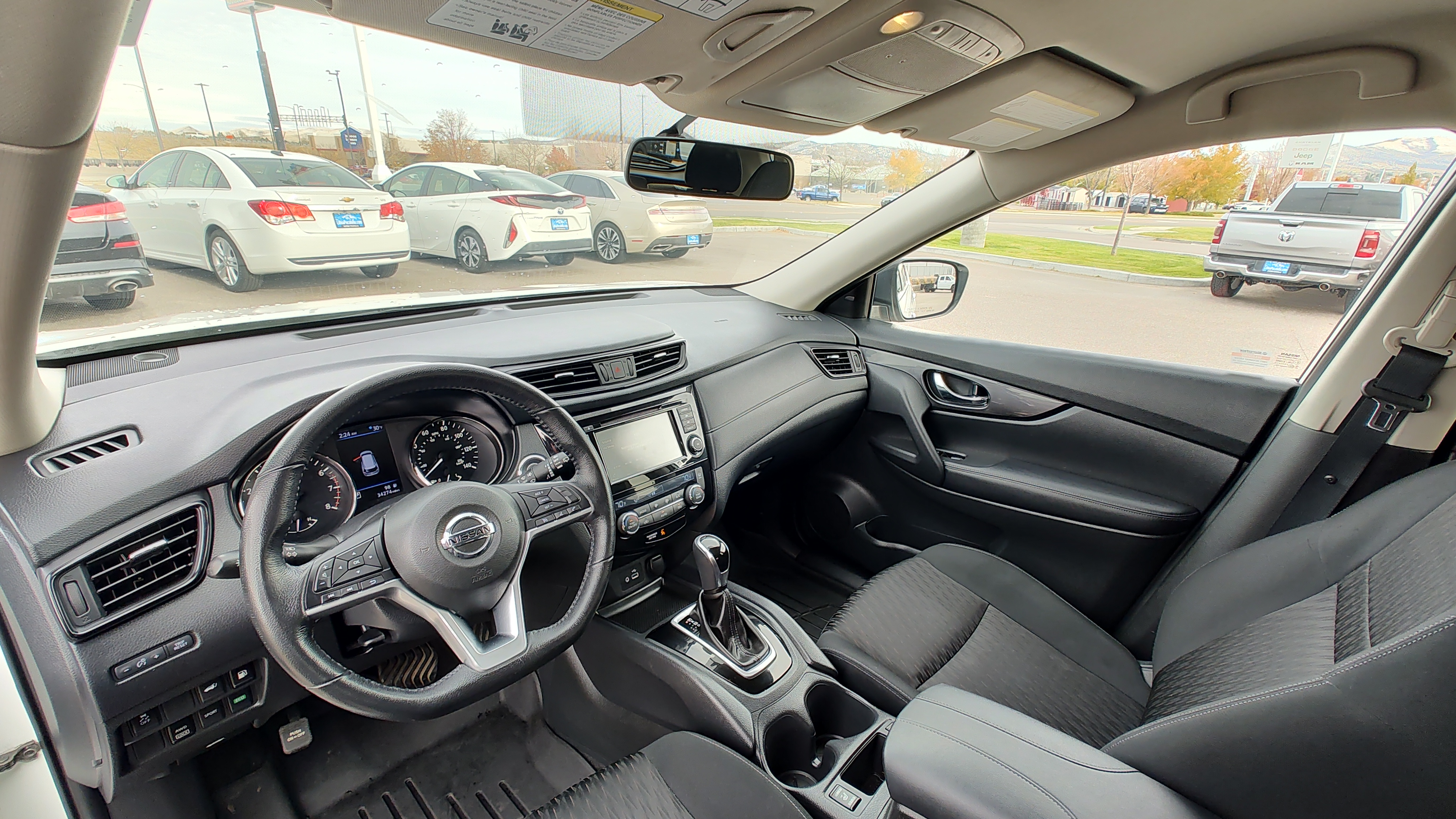 2018 Nissan Rogue SV 2