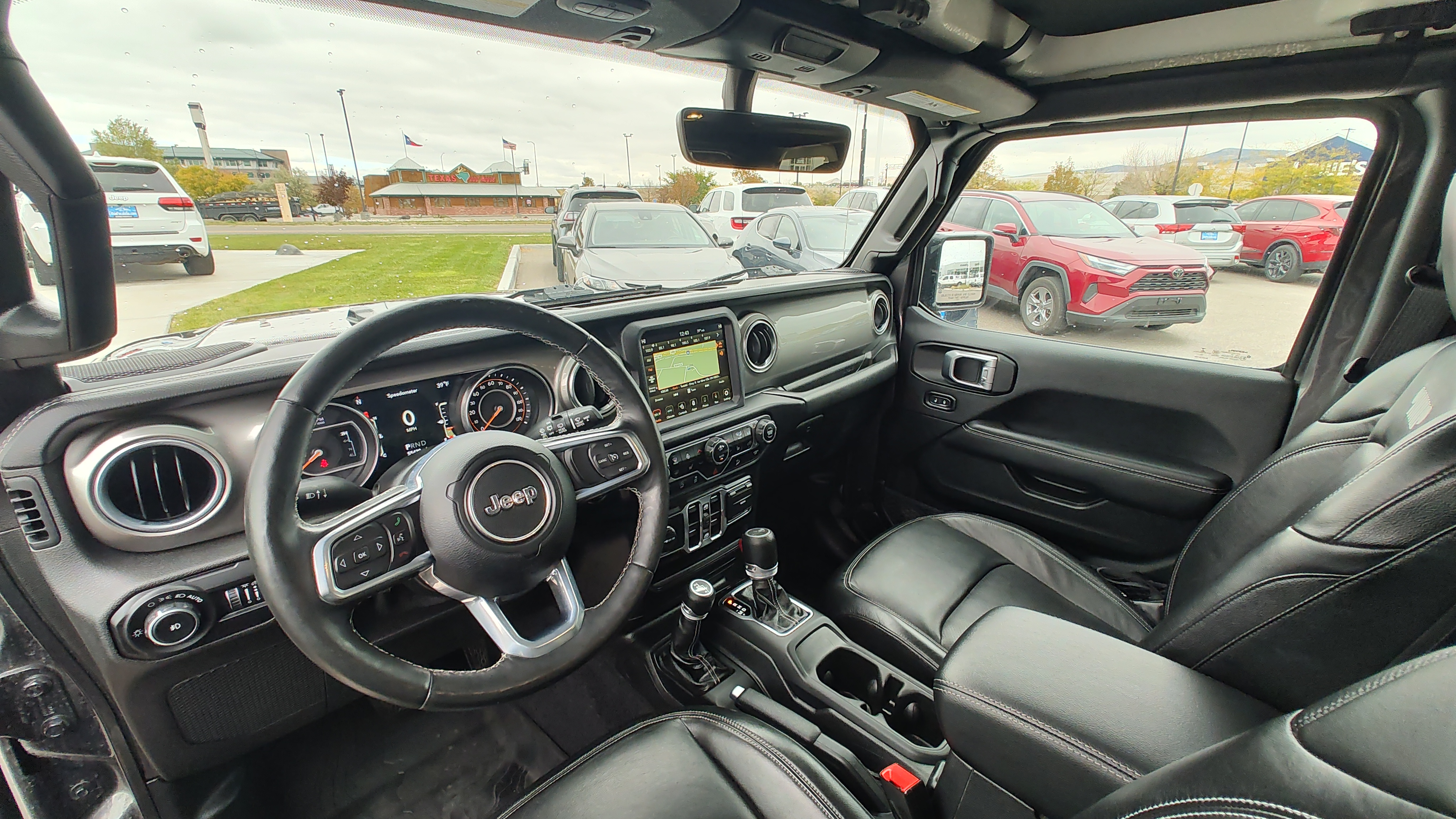 2020 Jeep Wrangler Unlimited Sahara 2