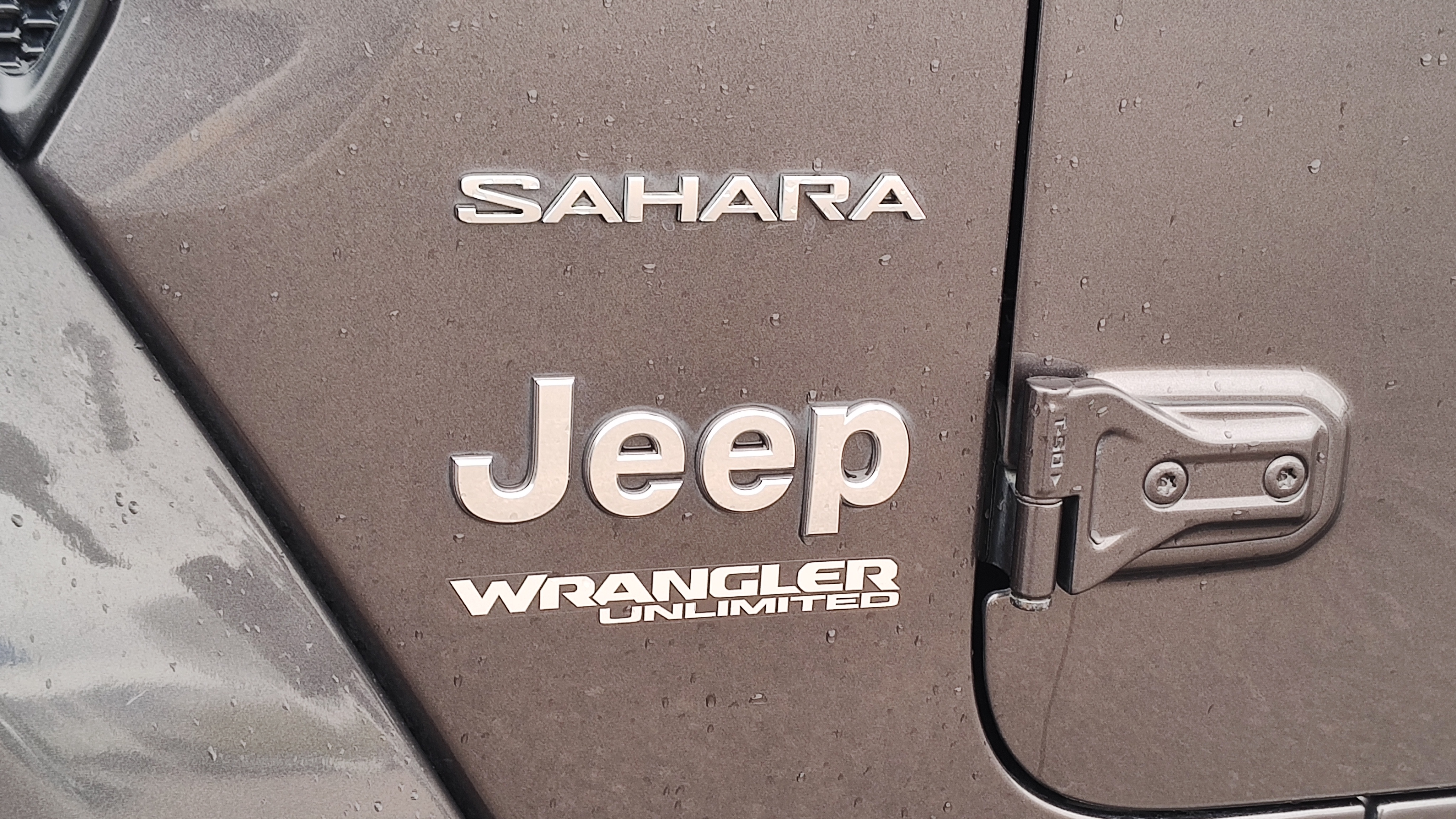 2020 Jeep Wrangler Unlimited Sahara 7