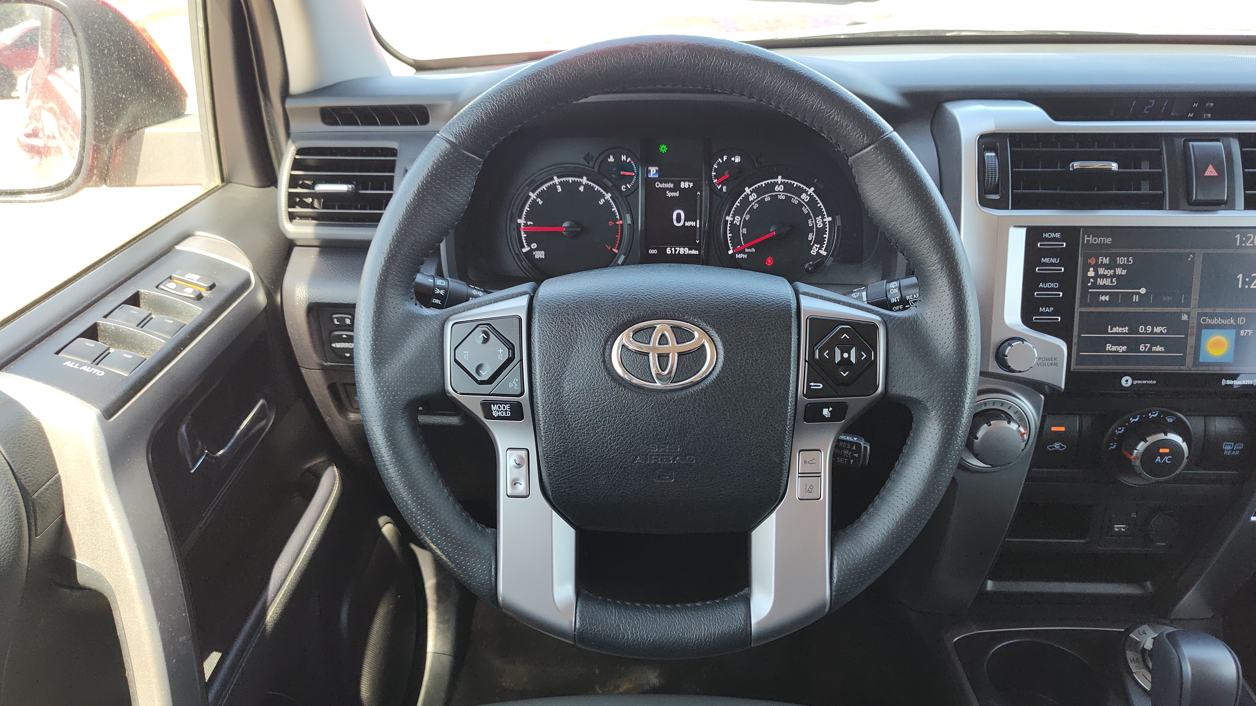 2021 Toyota 4Runner SR5 Premium 17