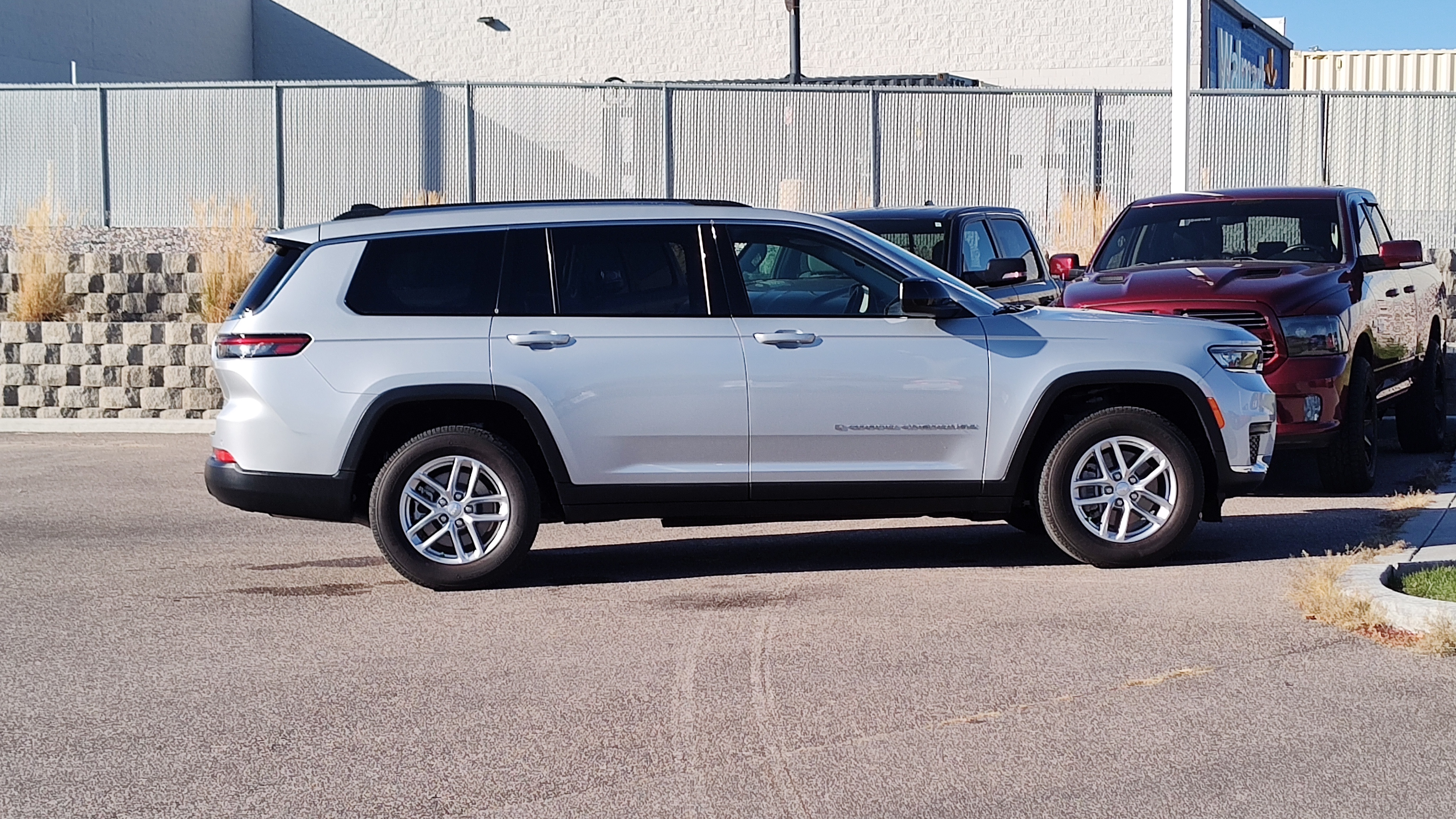 2021 Jeep Grand Cherokee L Laredo 25