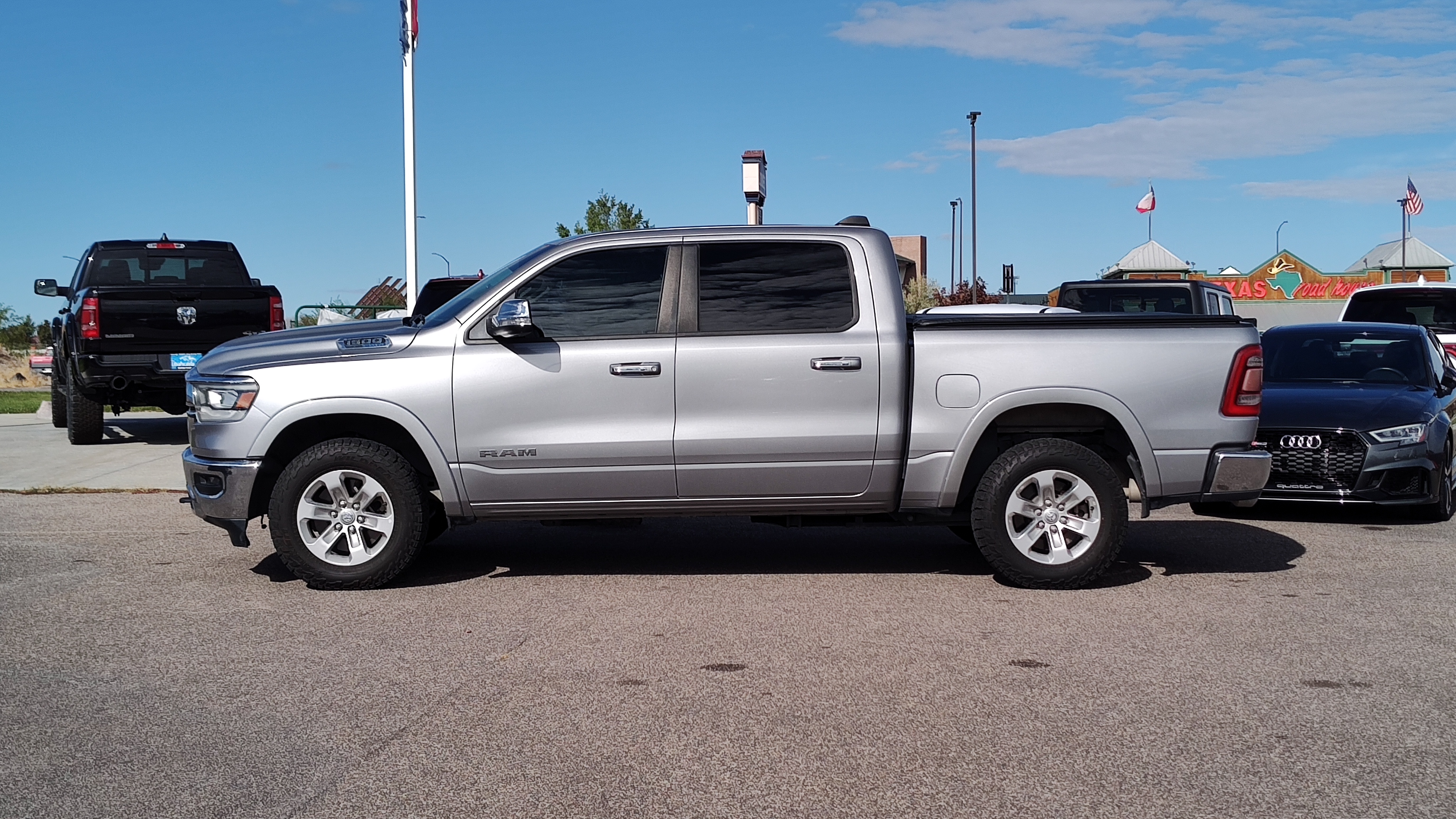 2021 Ram 1500 Laramie 4x4 Crew Cab 57 Box 3