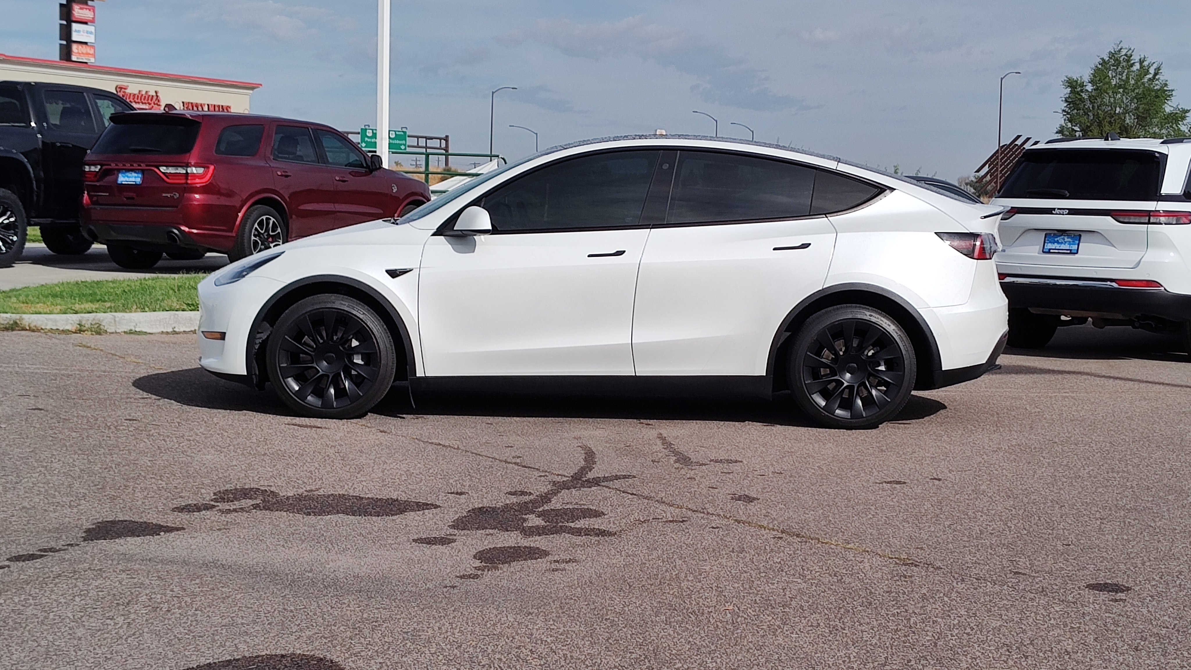 2022 Tesla Model Y Long Range 3